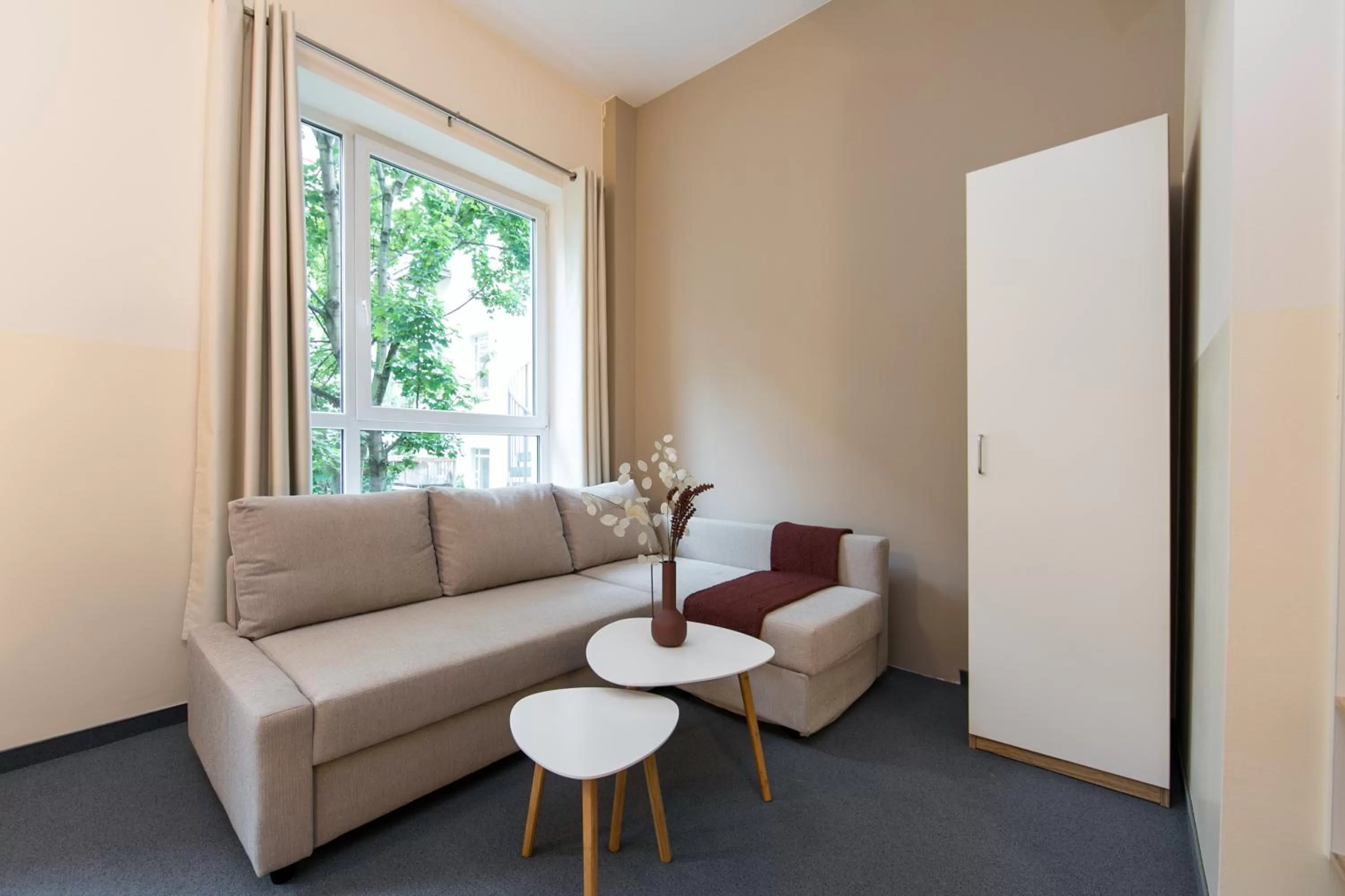 Photo of the whole room in Nu Wave Hotel Berlin - Digital Check-In 2025