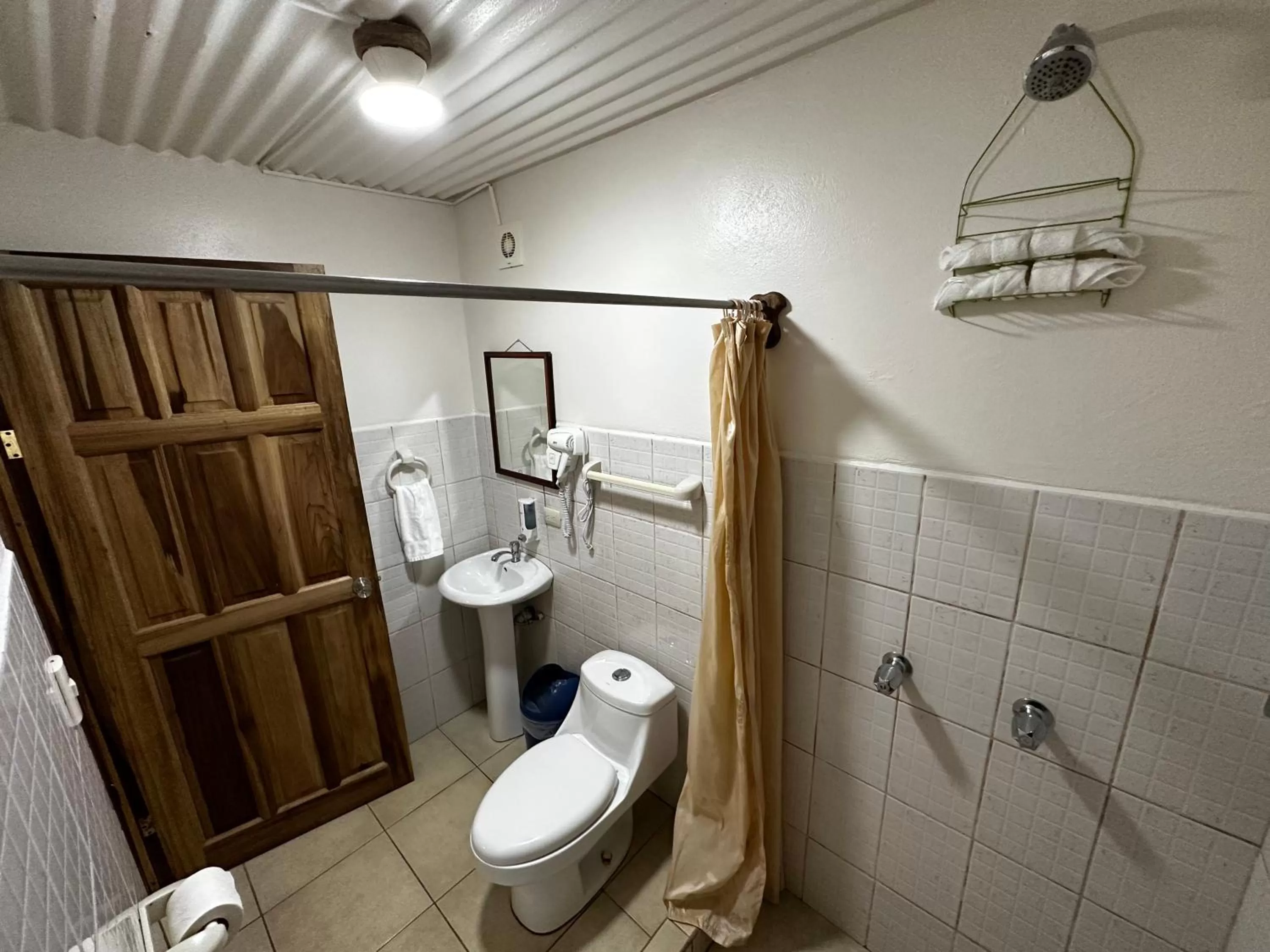 Loma Real Hot Springs Bed & Breakfast