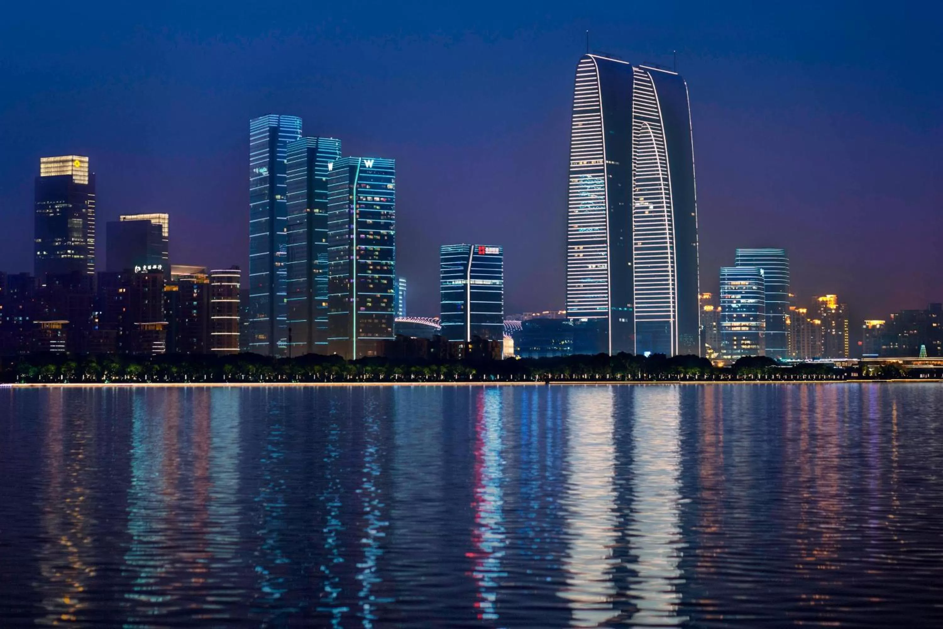 Property building in W Suzhou - Jinji Lake