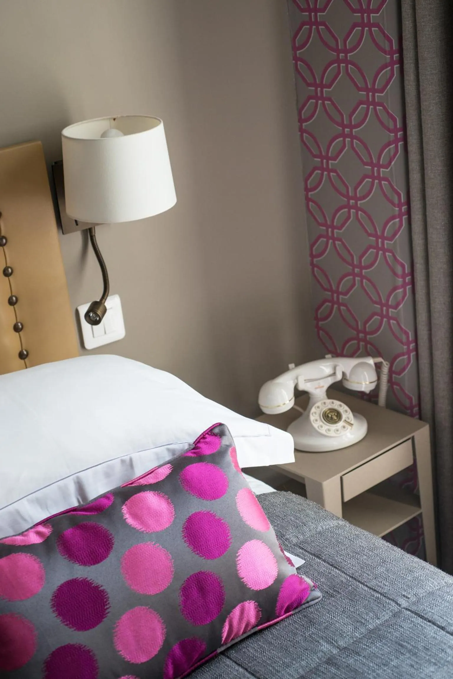 Decorative detail, Bed in Apollon Montparnasse