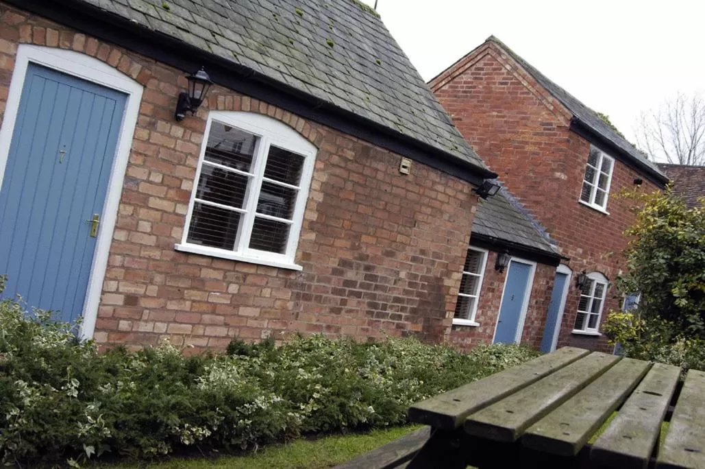 Property building in The White Lion Inn