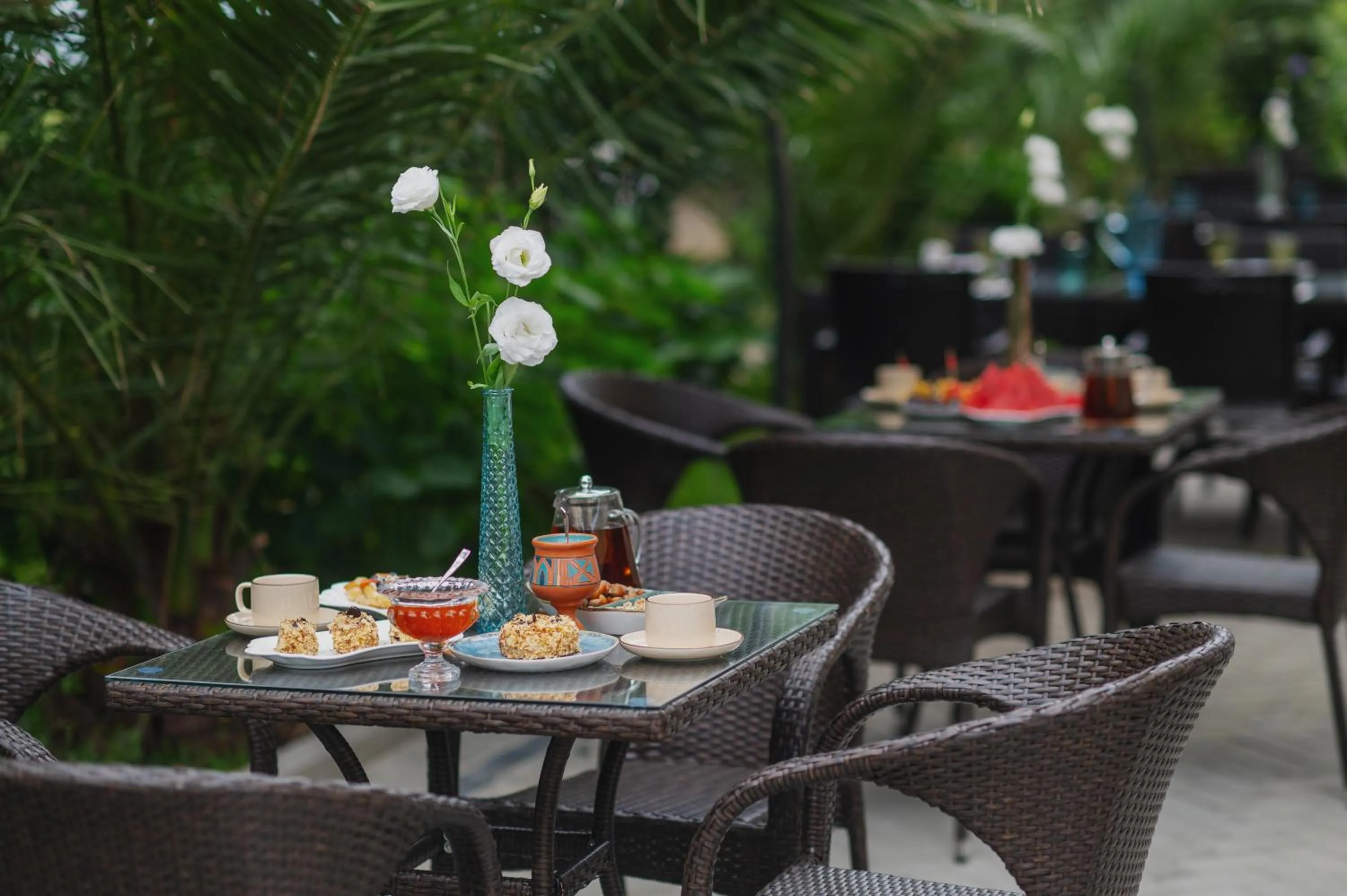 Restaurant/places to eat in Ritsa Resort