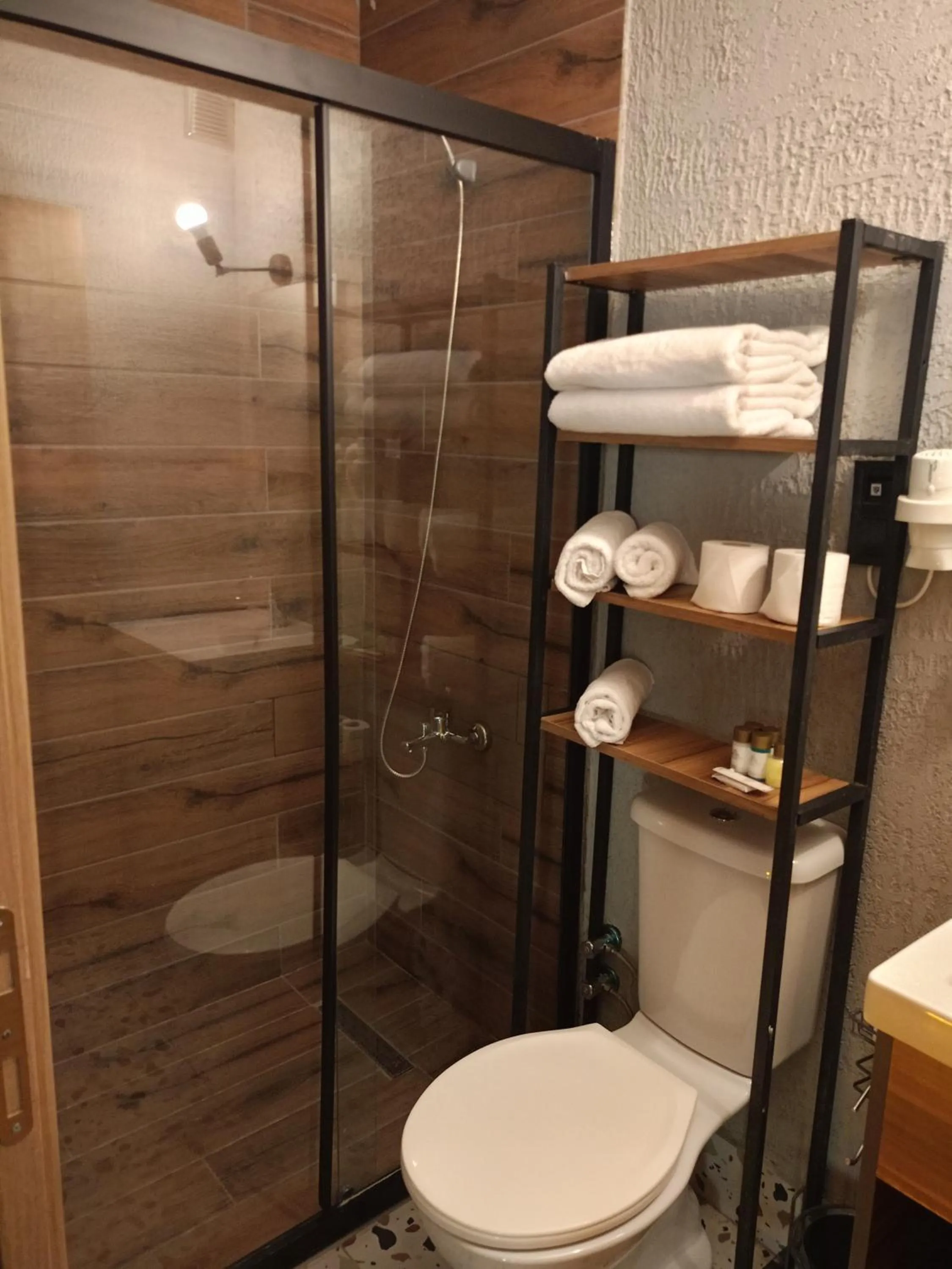 Shower in PRIVADO HOTELS