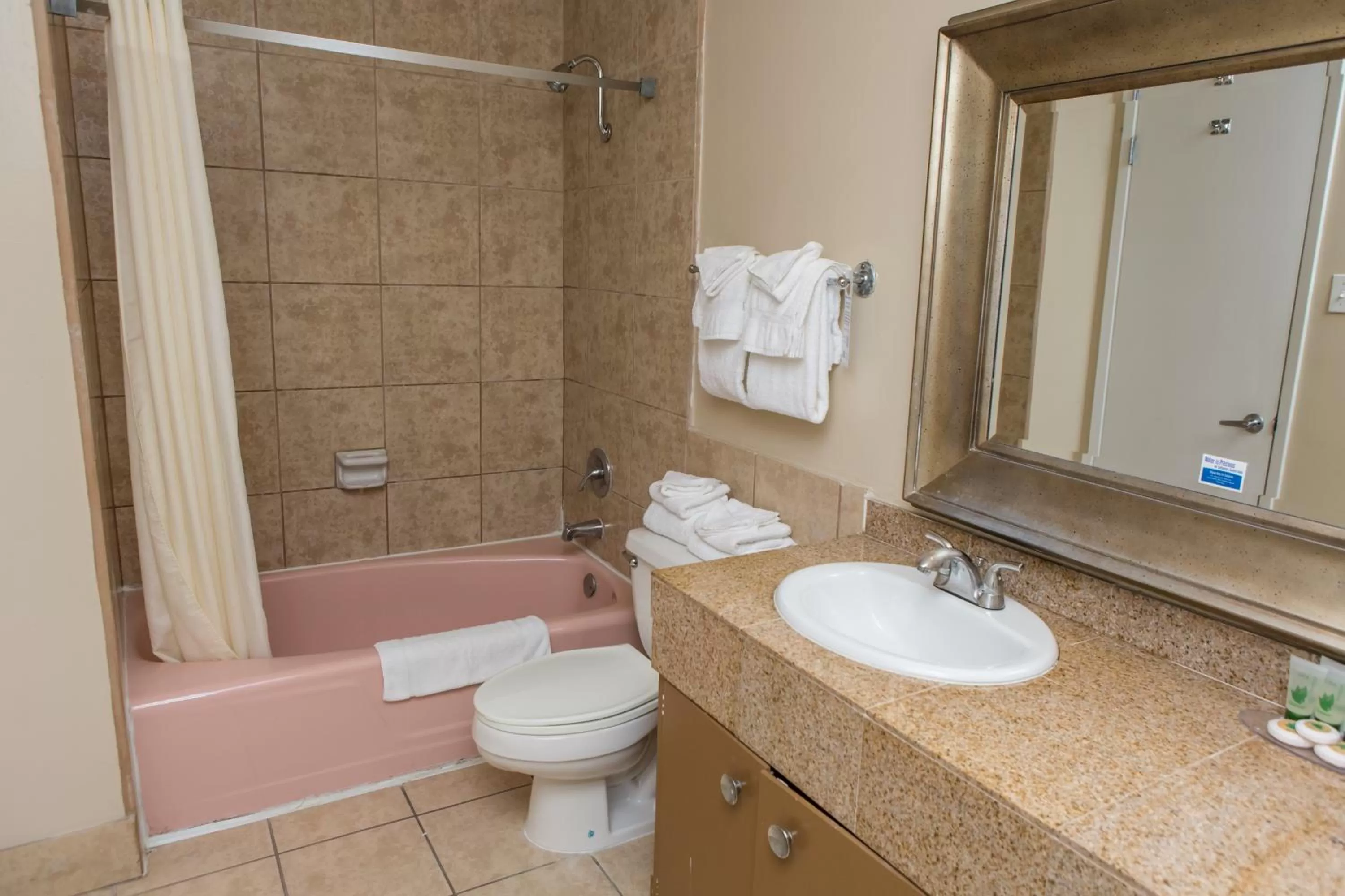 Bathroom in Pelican Inn