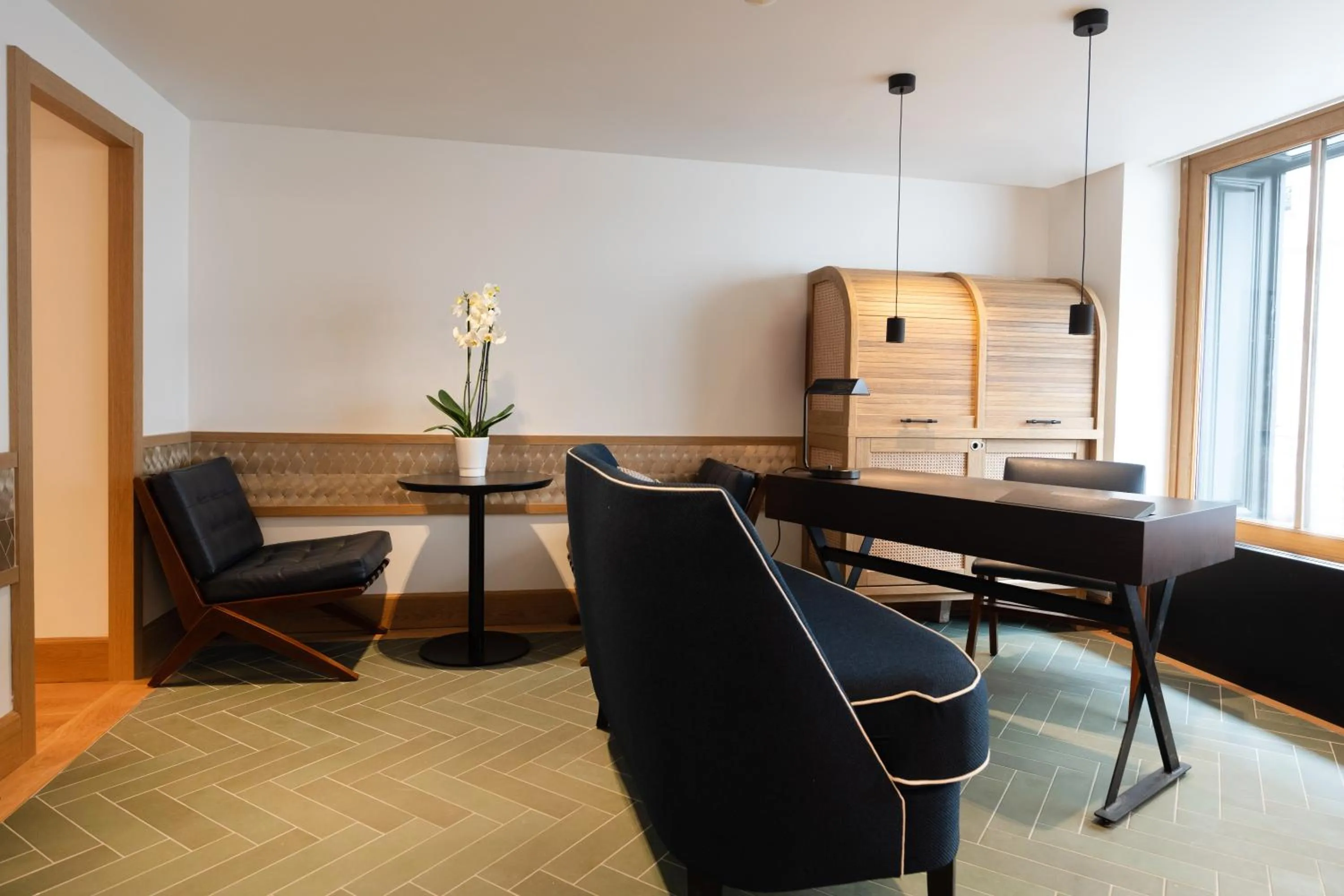 Lobby or reception in Esteem Tour Eiffel