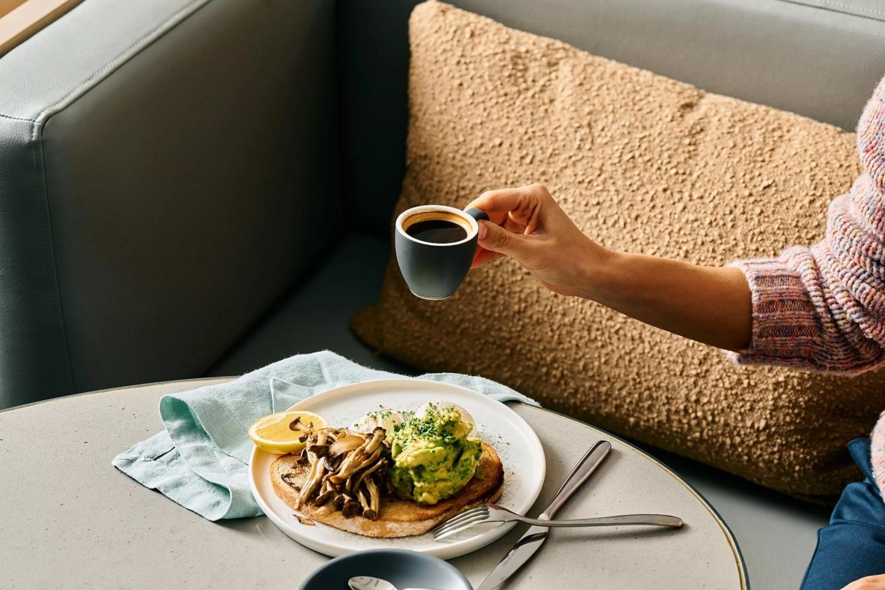 Lounge or bar in Courtyard by Marriott Melbourne Flagstaff Gardens