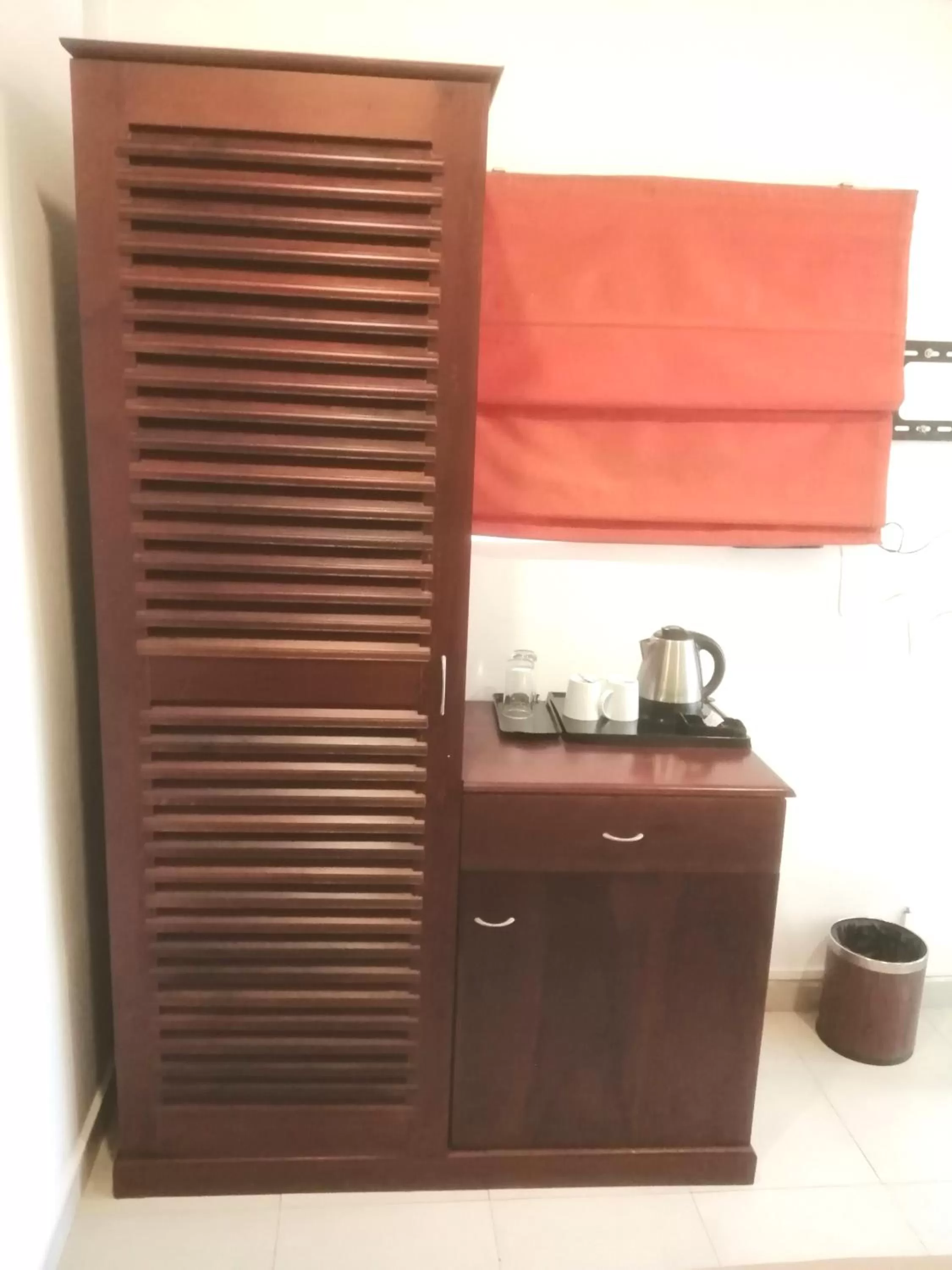 wardrobe, Bathroom in ACA Accommodation