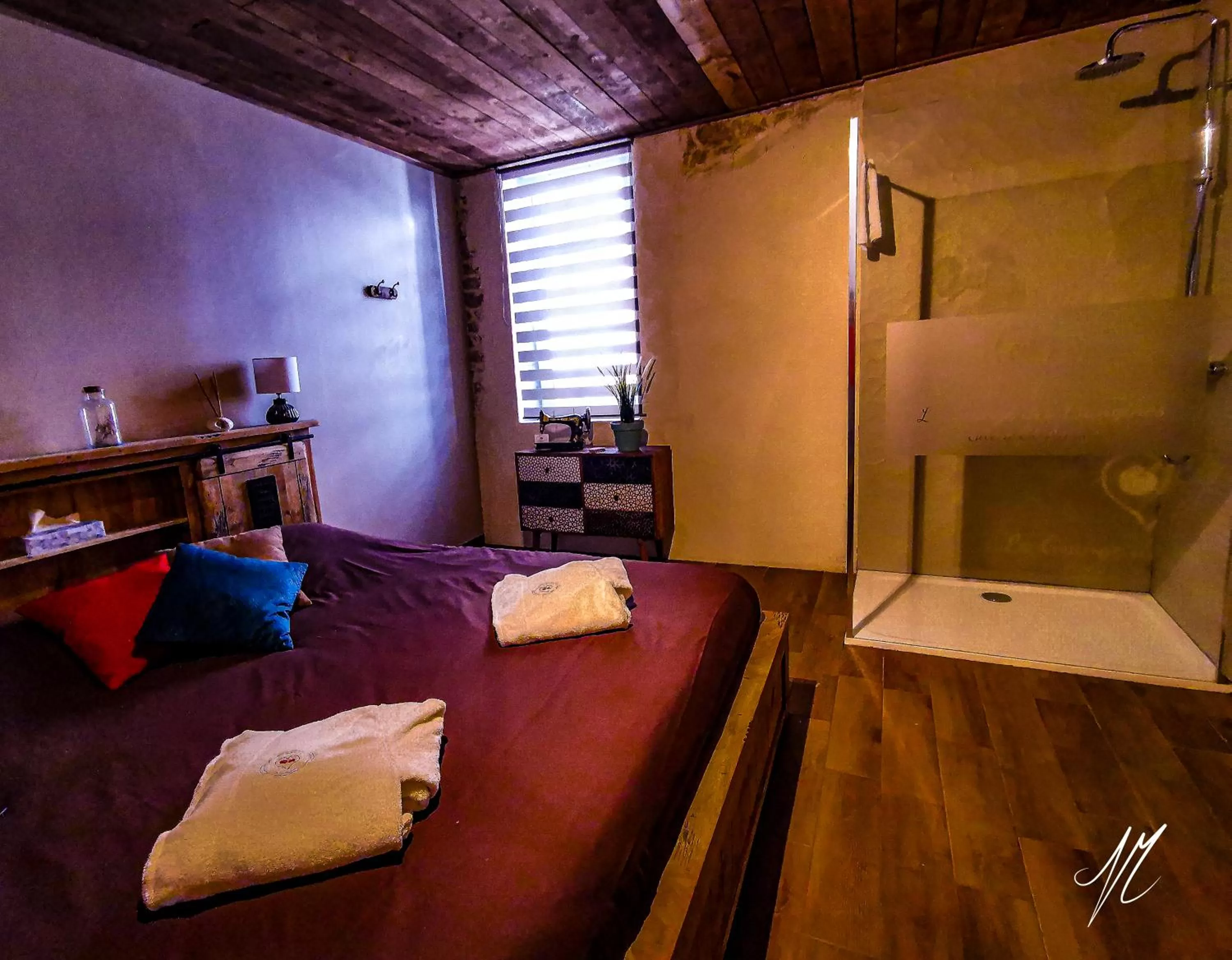 Bed in LA GRANGE DES FRANGINES