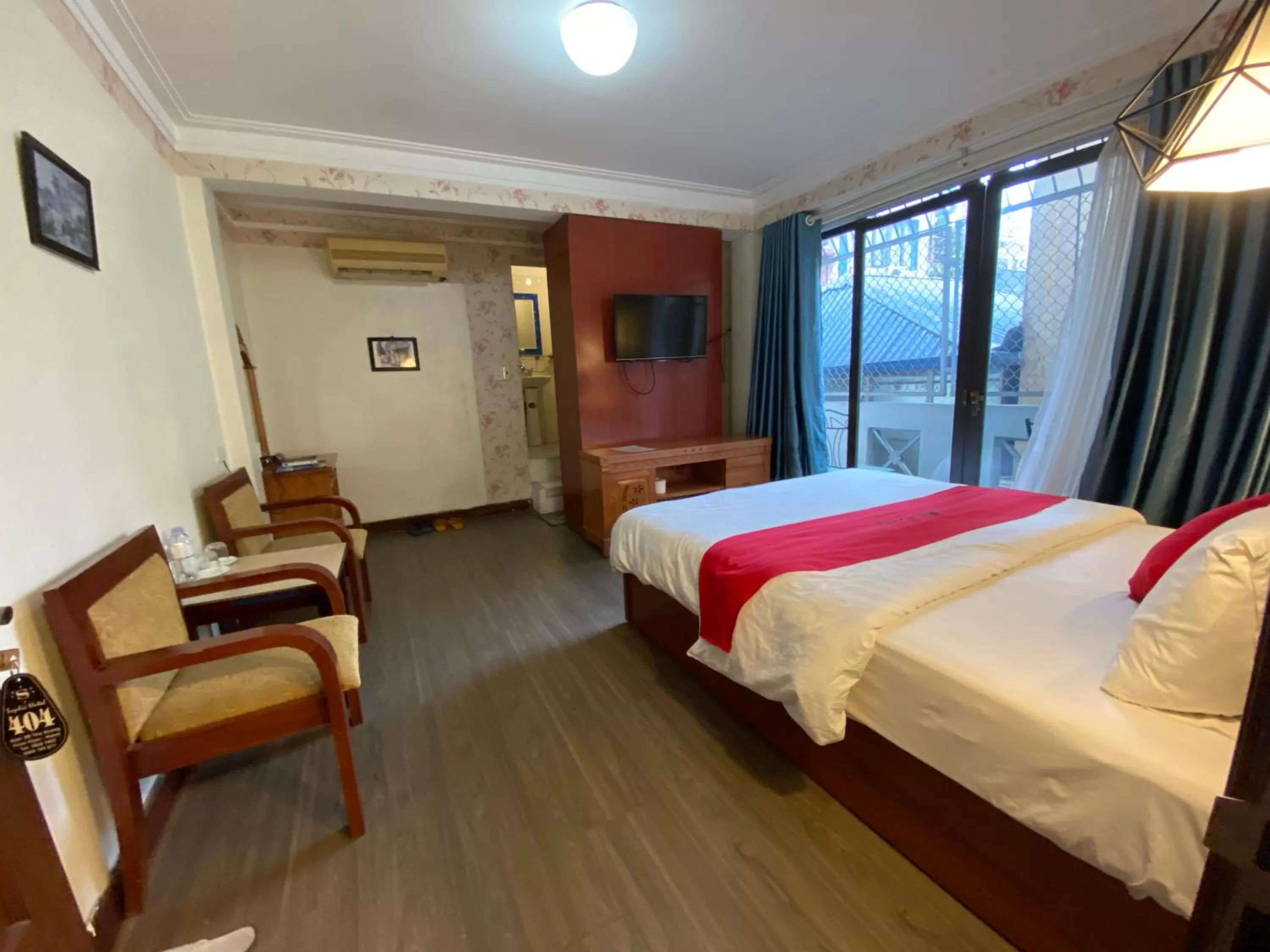 Photo of the whole room, Bed in Sophie hotel