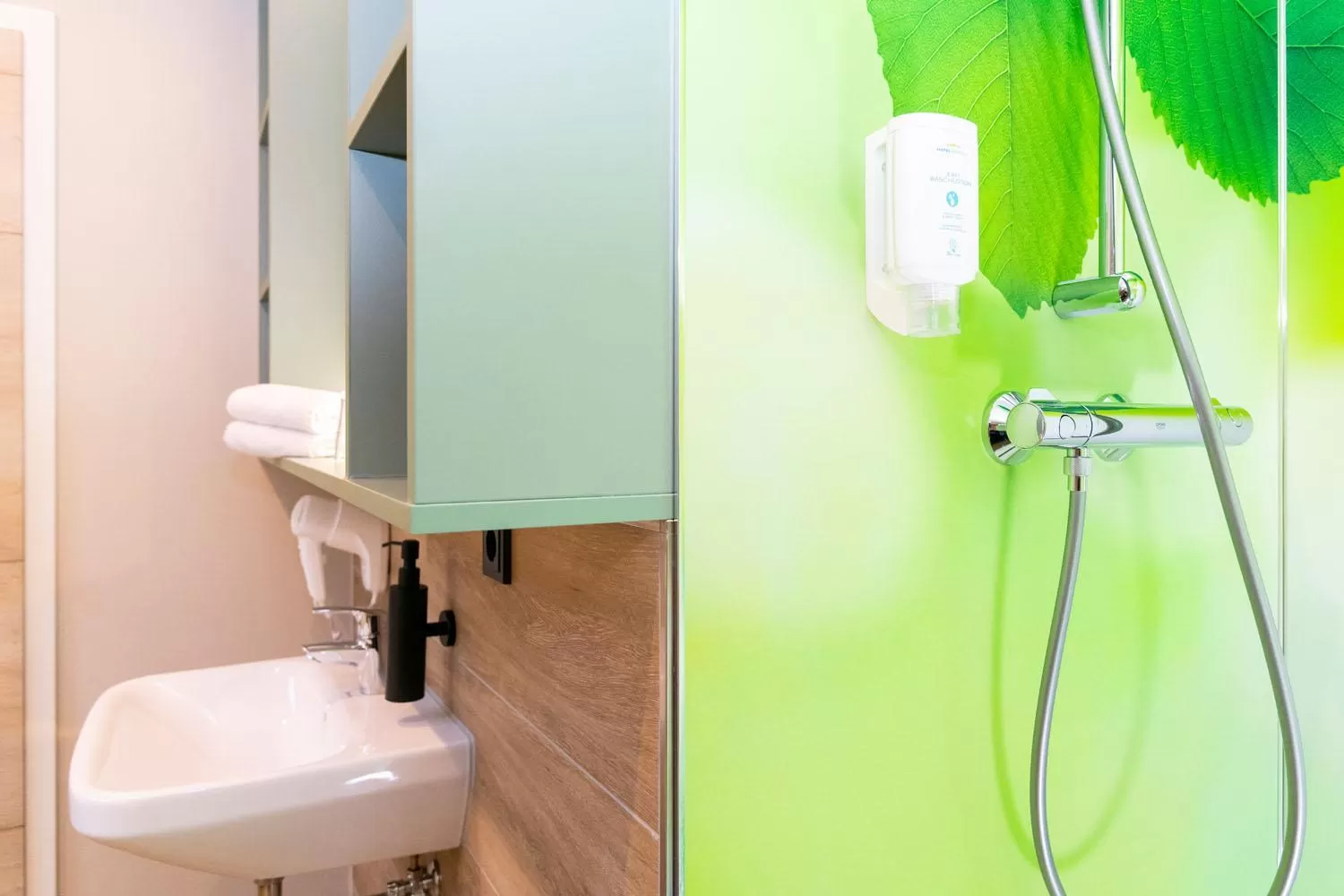 Shower in Hotel Waldmühle