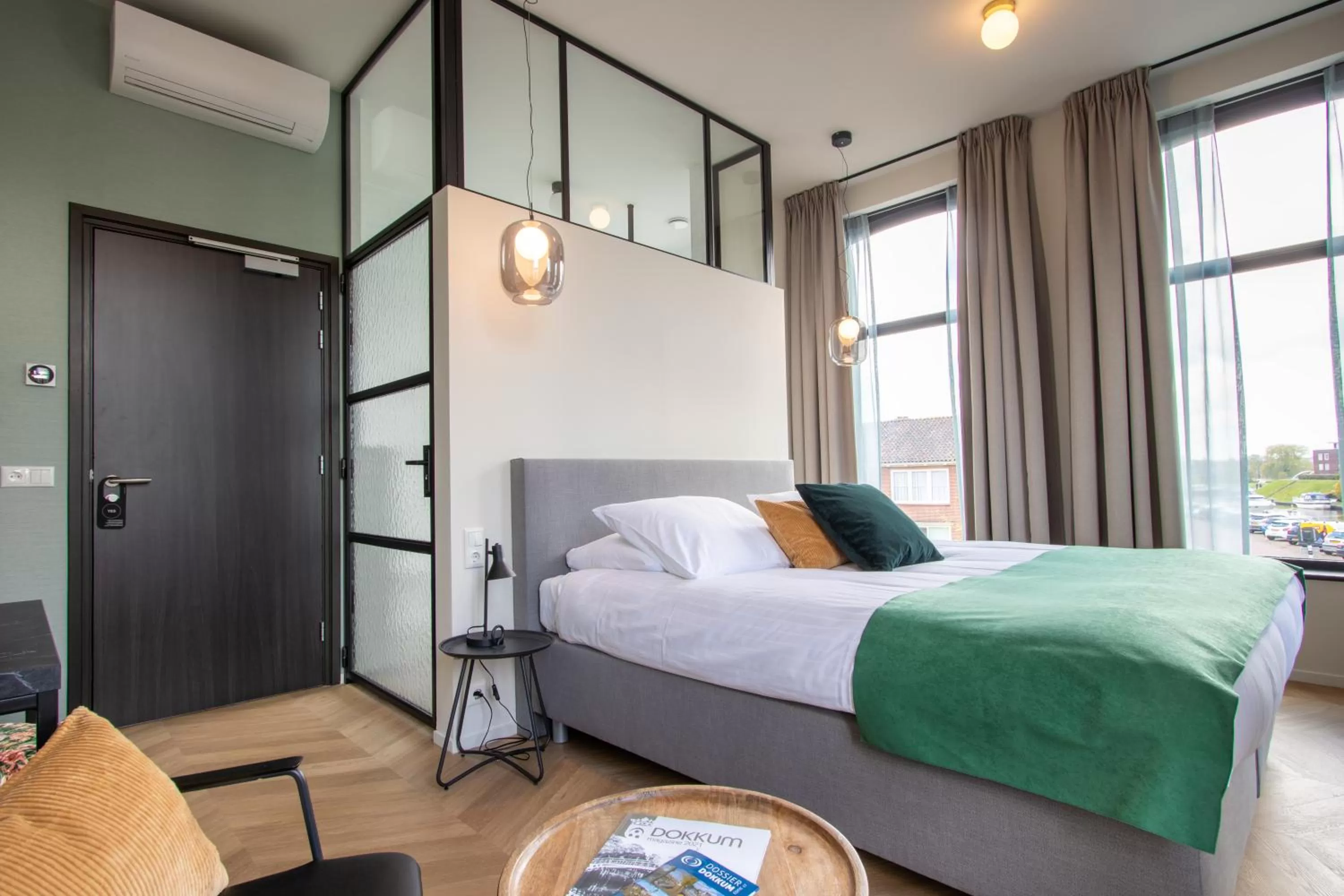 Bed in Hotel van der Meer