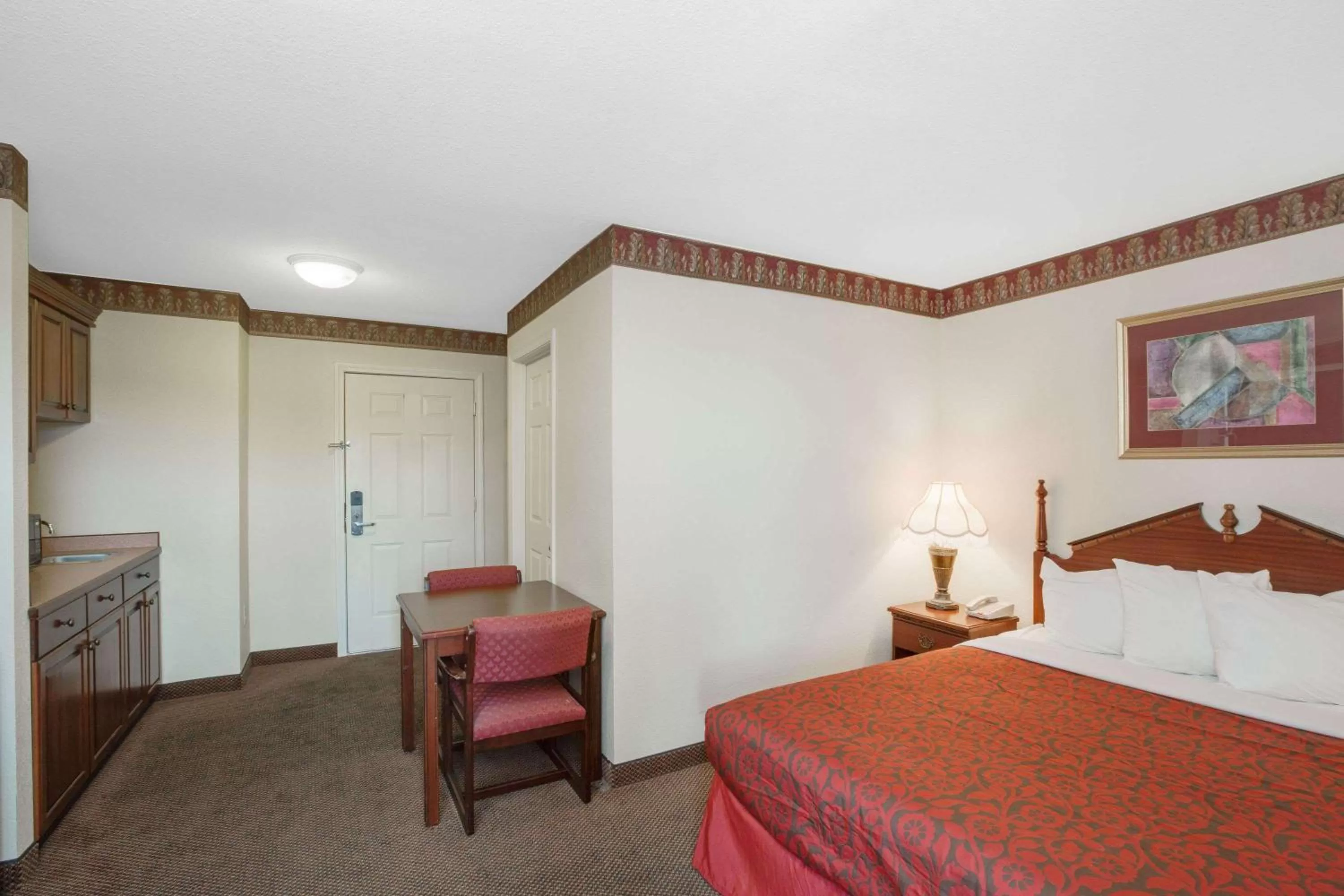 Photo of the whole room, Bed in Days Inn by Wyndham Trumann AR