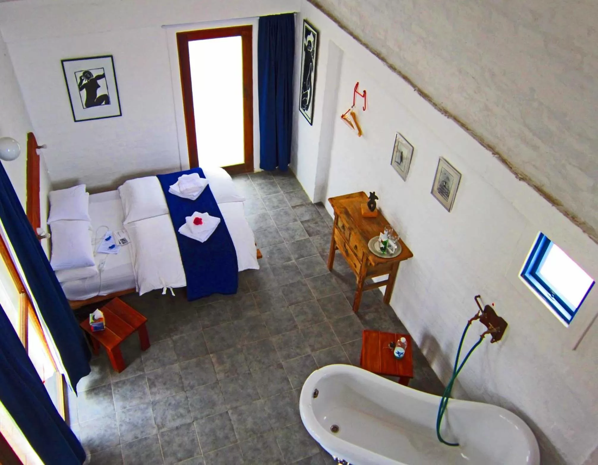 Alternative Space B & B