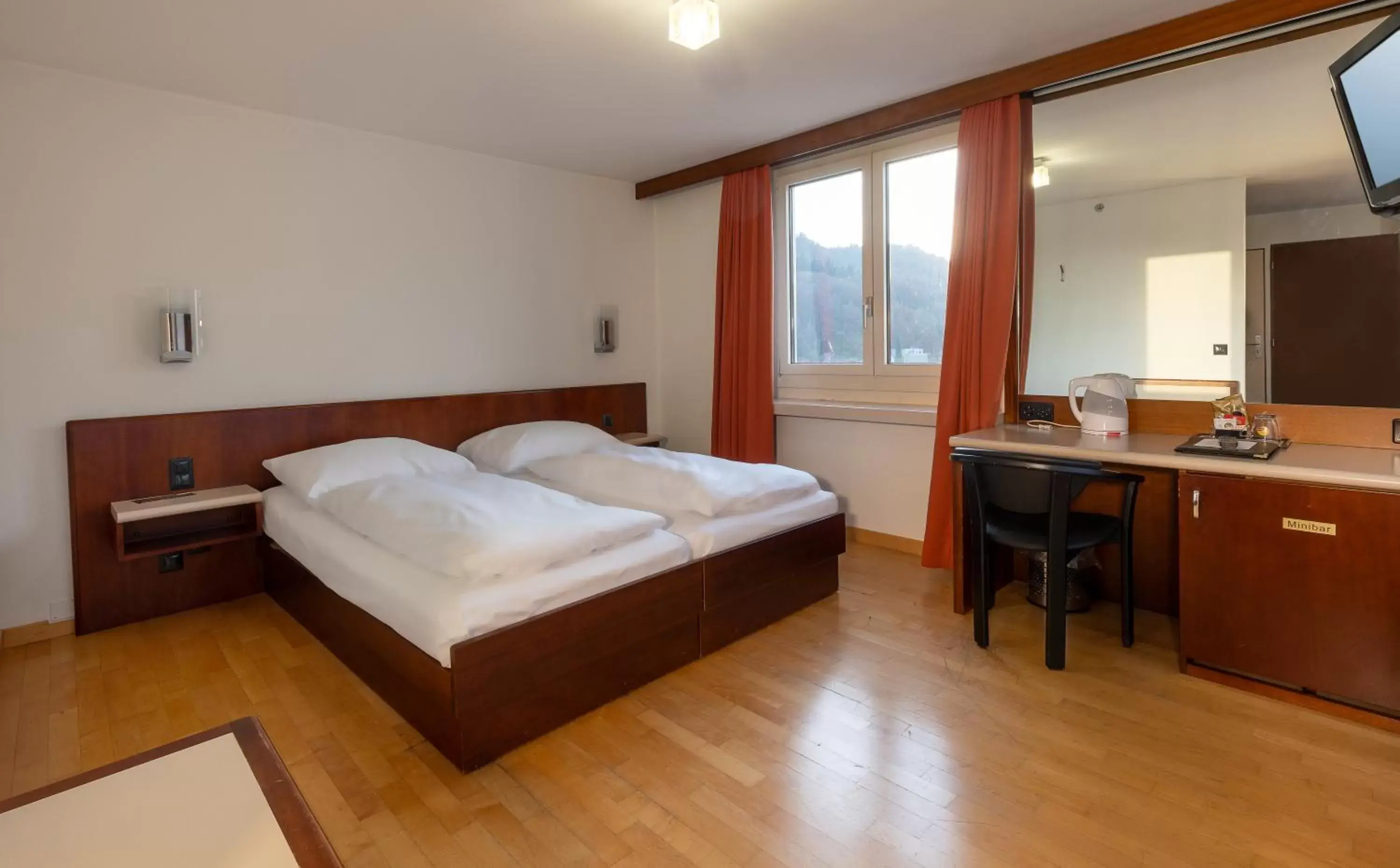 Double or Twin Room with Balcony - single occupancy in Hotel Linde - 24h Self Check-in Double or Twin Room with Balcony - single occupancy in Hotel Linde - 24h Self Check-in