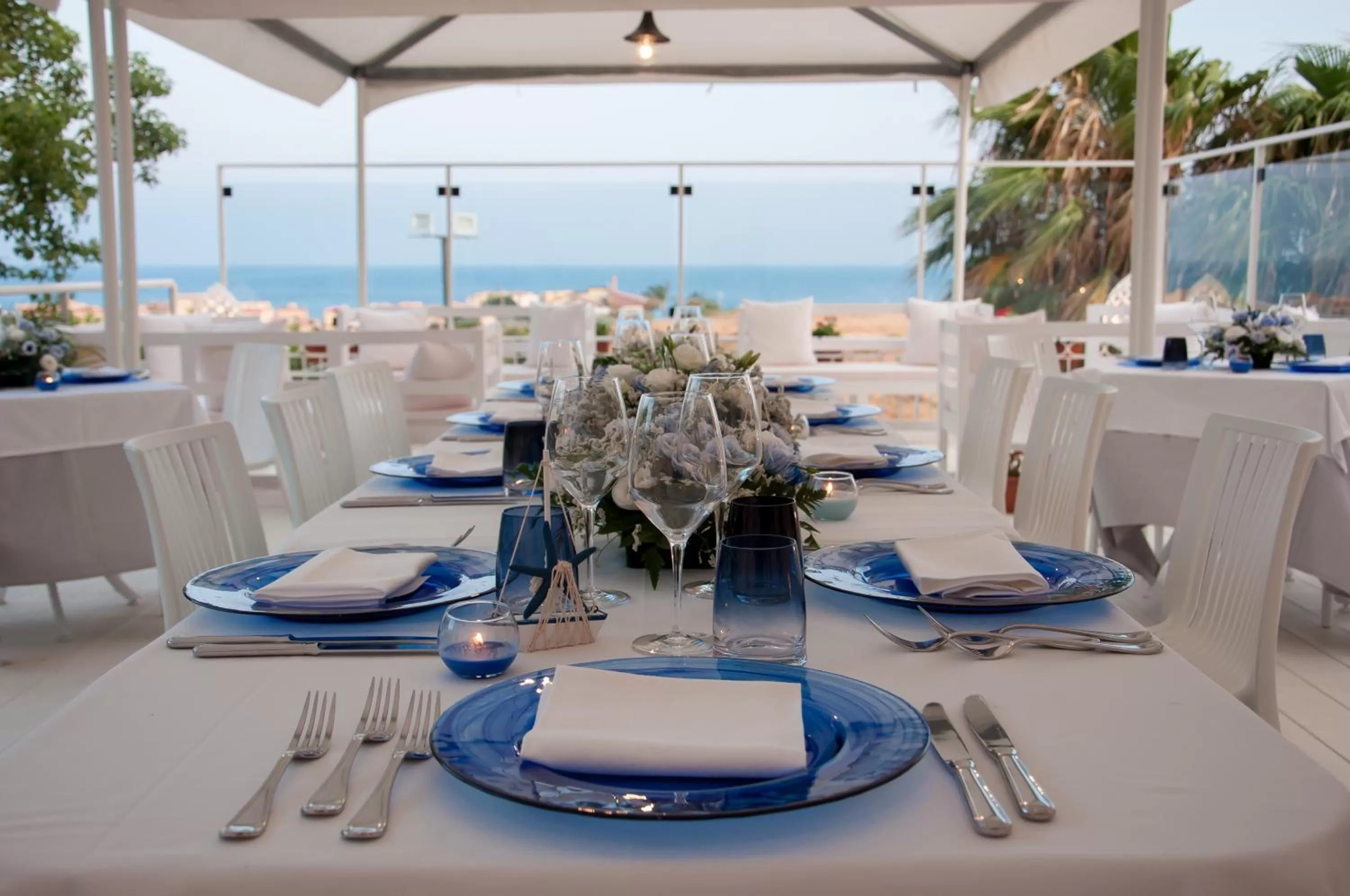 Restaurant/places to eat in Grand Hotel Paradiso