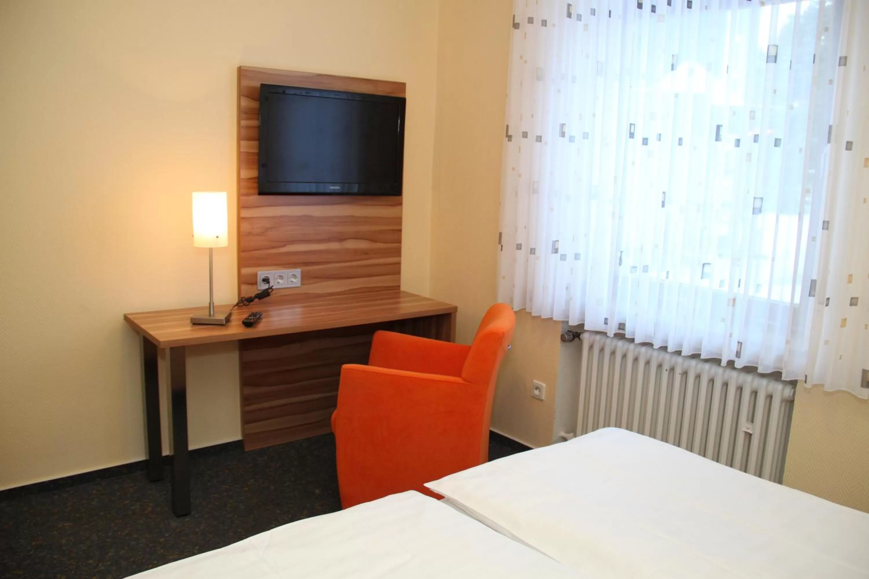 Photo of the whole room, Bed in Landhotel Karrenberg