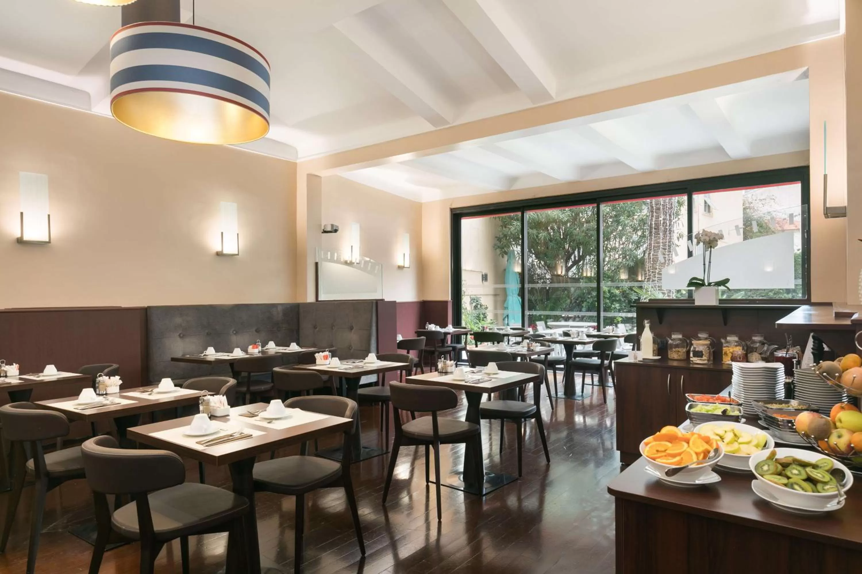 Restaurant/places to eat in Best Western Plus Hôtel Brice Garden Nice