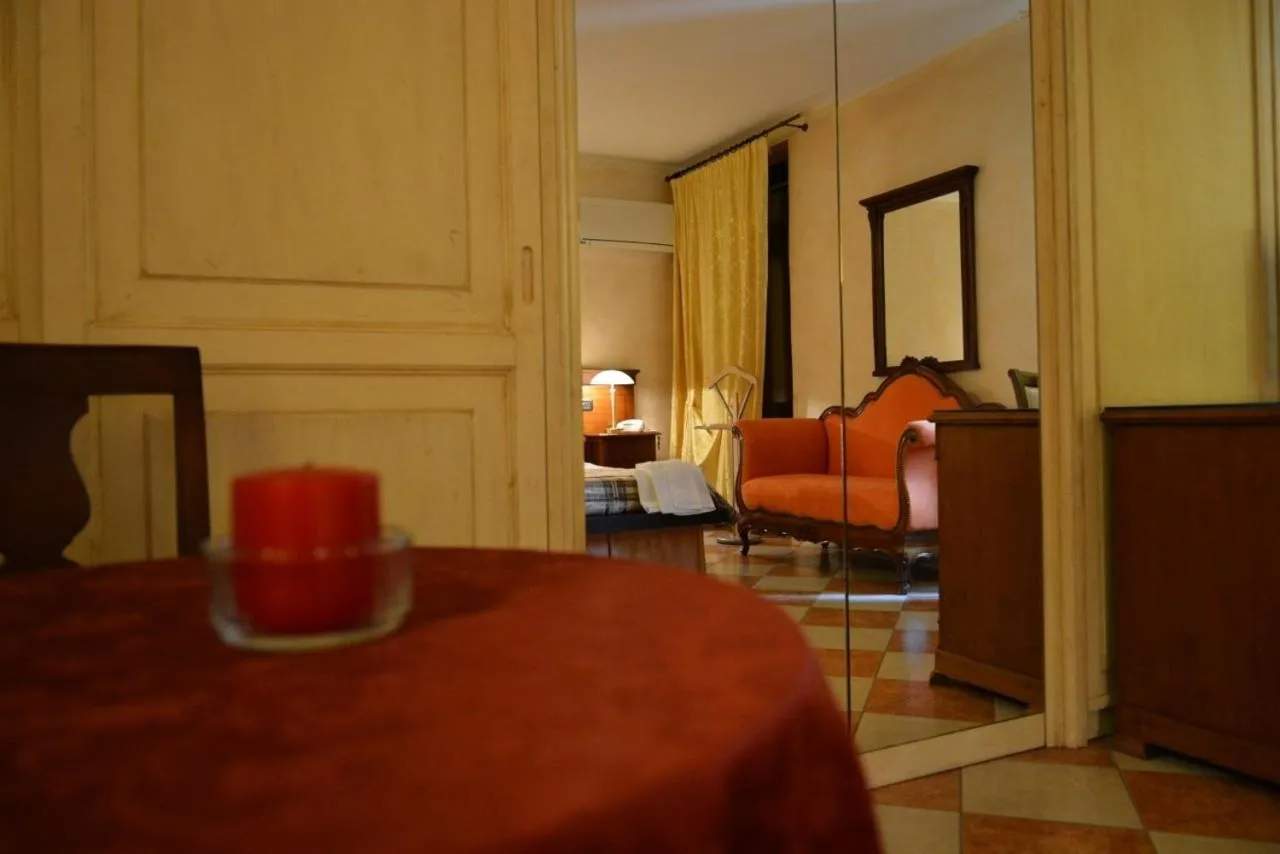 Double Room - single occupancy in Hotel Due Colonne