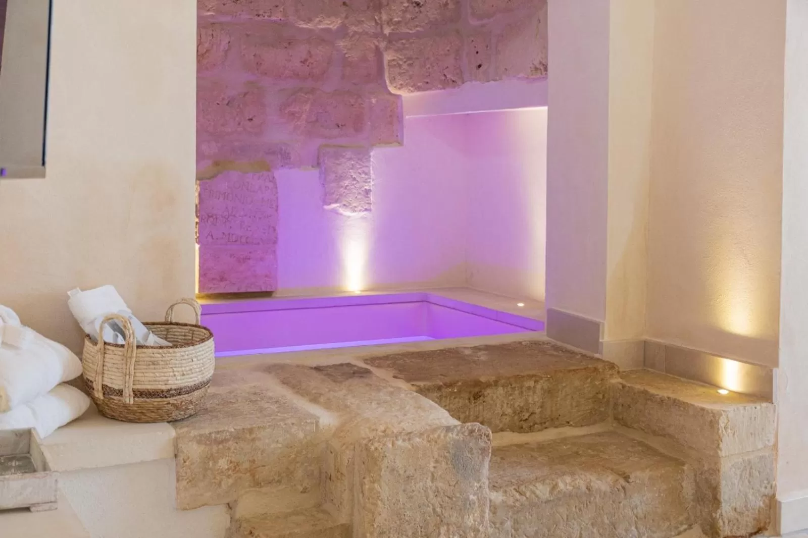 Swimming pool in Masseria dei Monaci