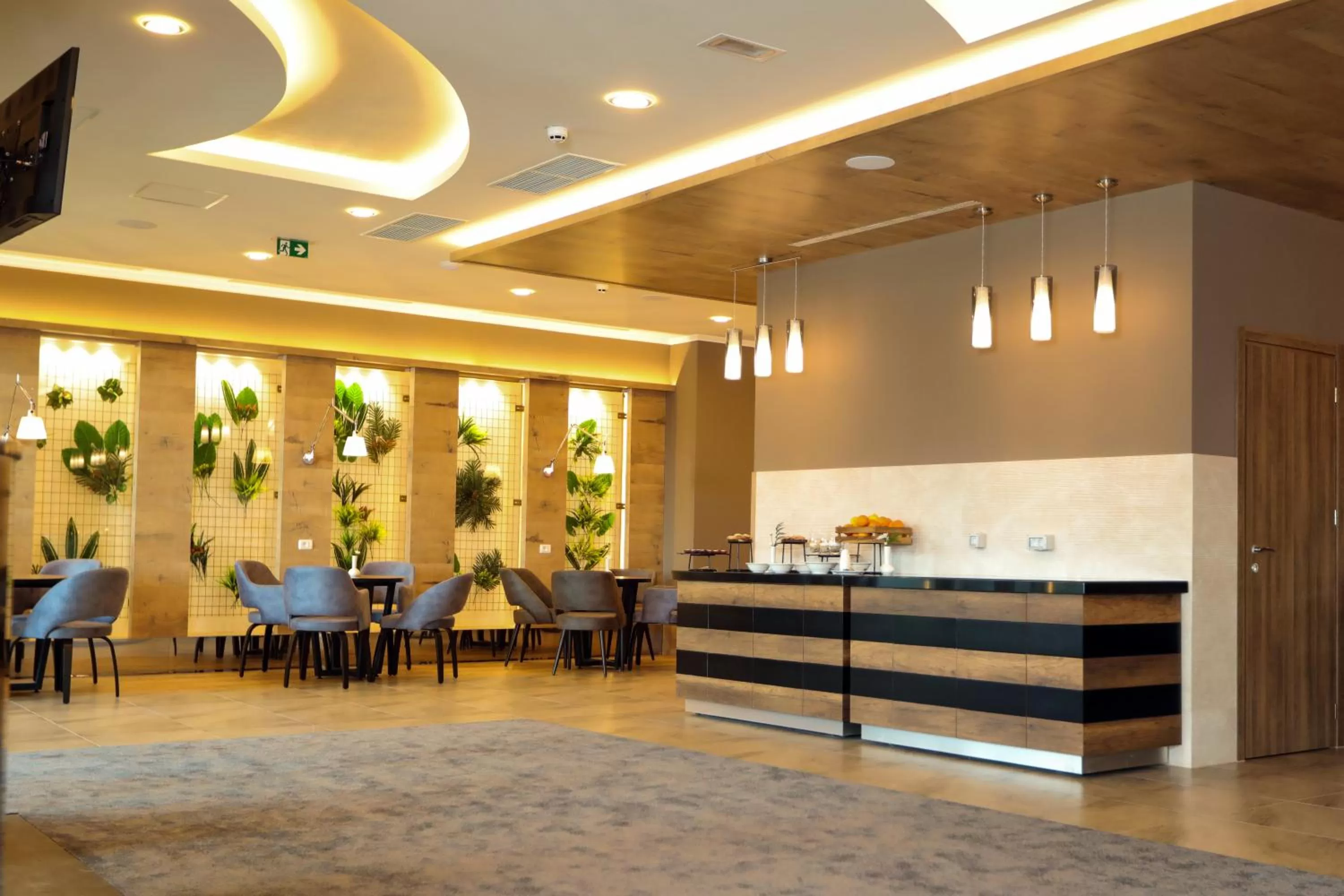 Restaurant/places to eat in Mercure Tetovo