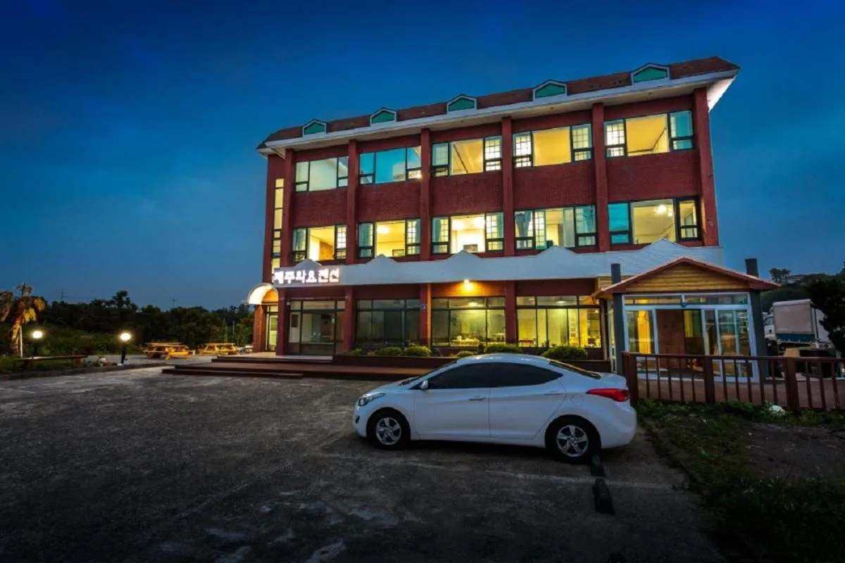 Facade/entrance in Jeju Wayo Pension