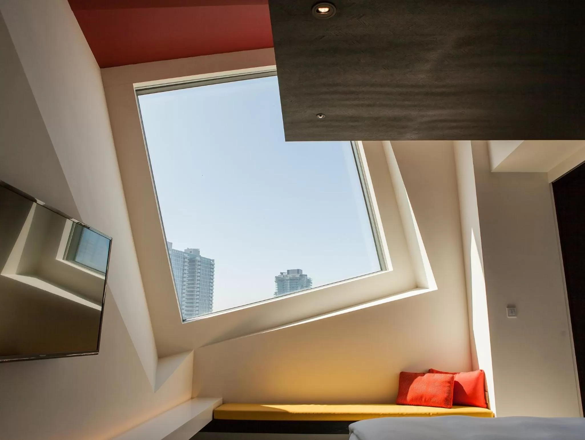 Photo of the whole room, Bed in The Place Taichung