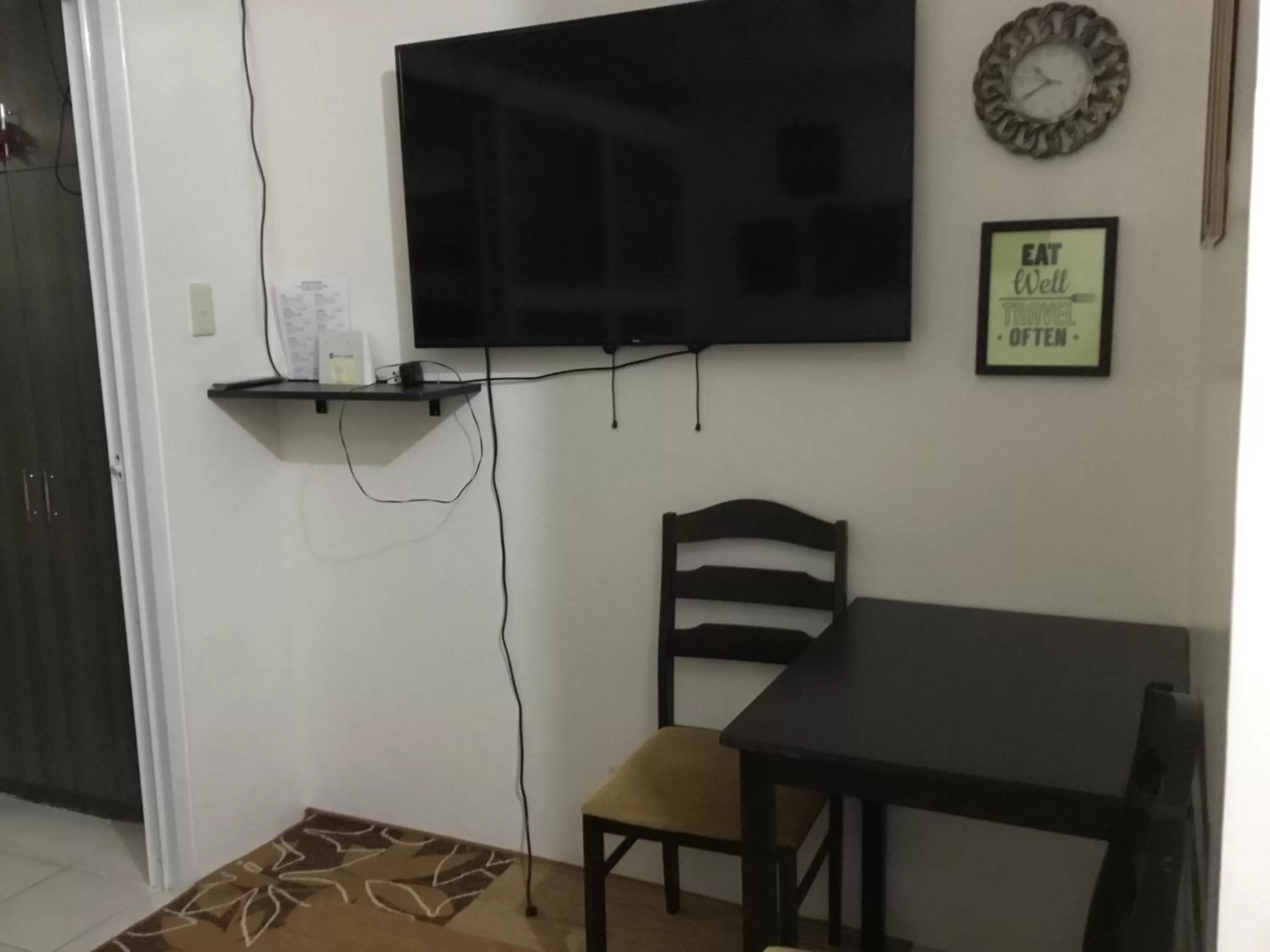 Condo with Free Swimming Pool & Viewing Deck