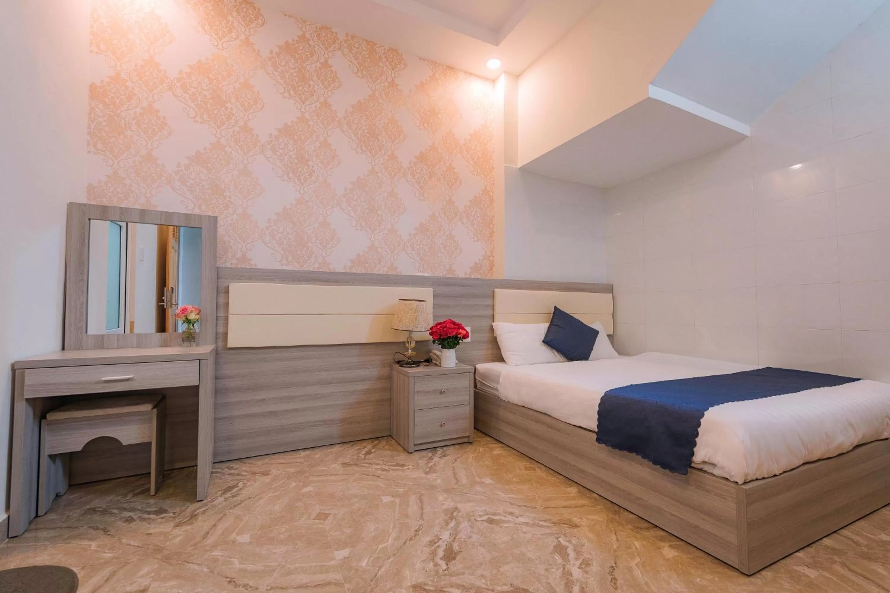 Bedroom, Bed in Khanh Uyen 1 Hotel