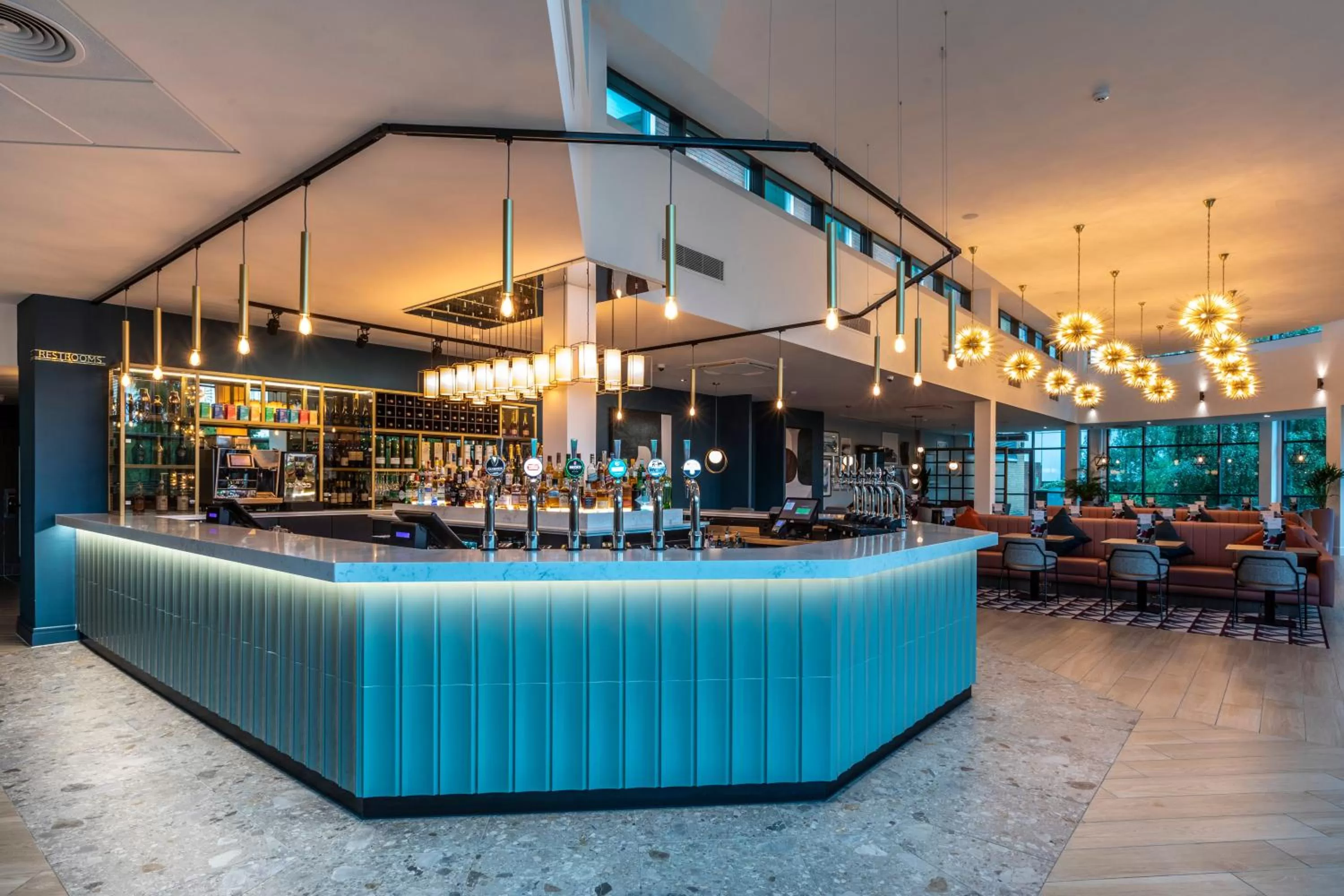 Lounge or bar in Crowne Plaza Birmingham NEC by IHG