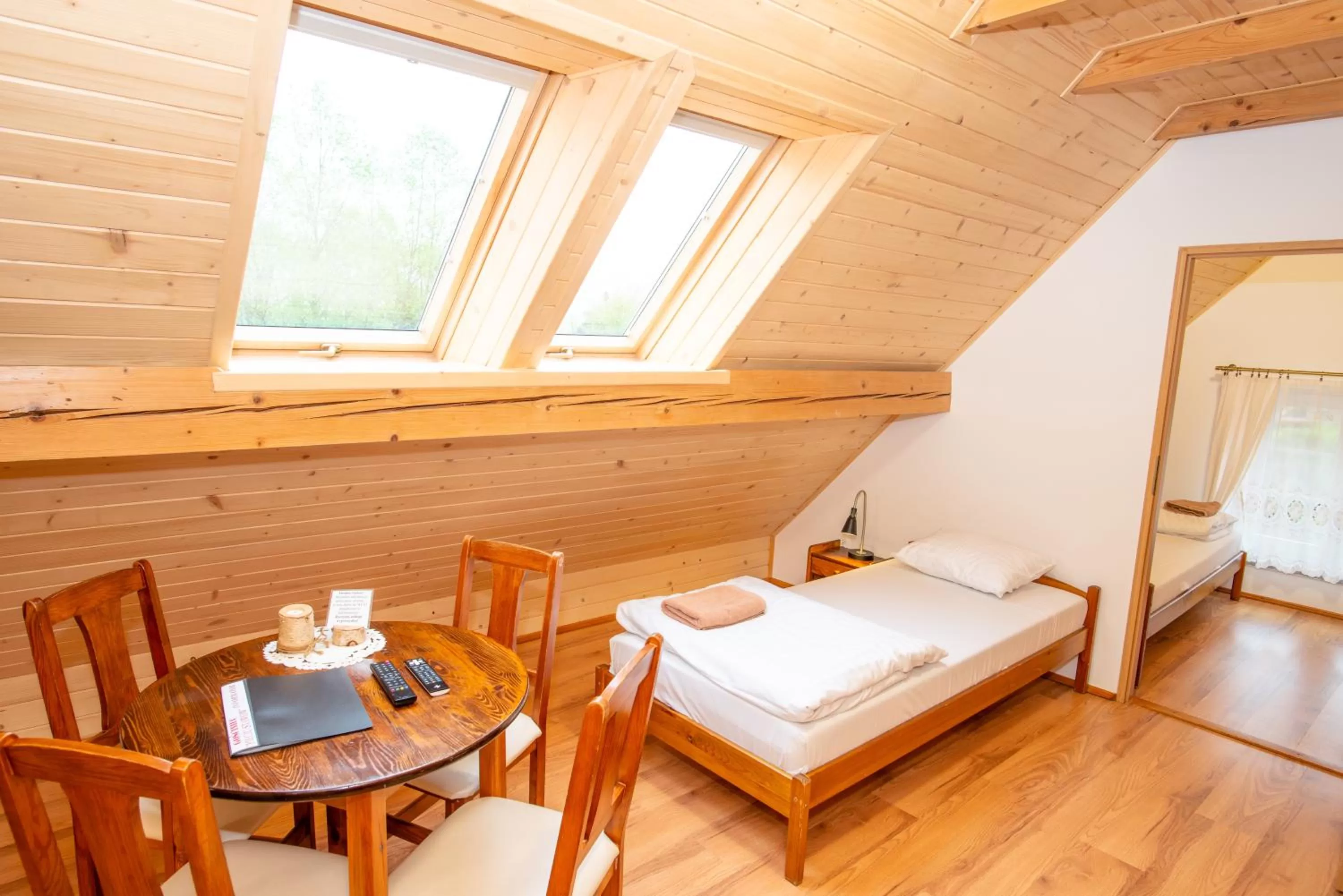 Bed in Gościniec Pięciu Stawów