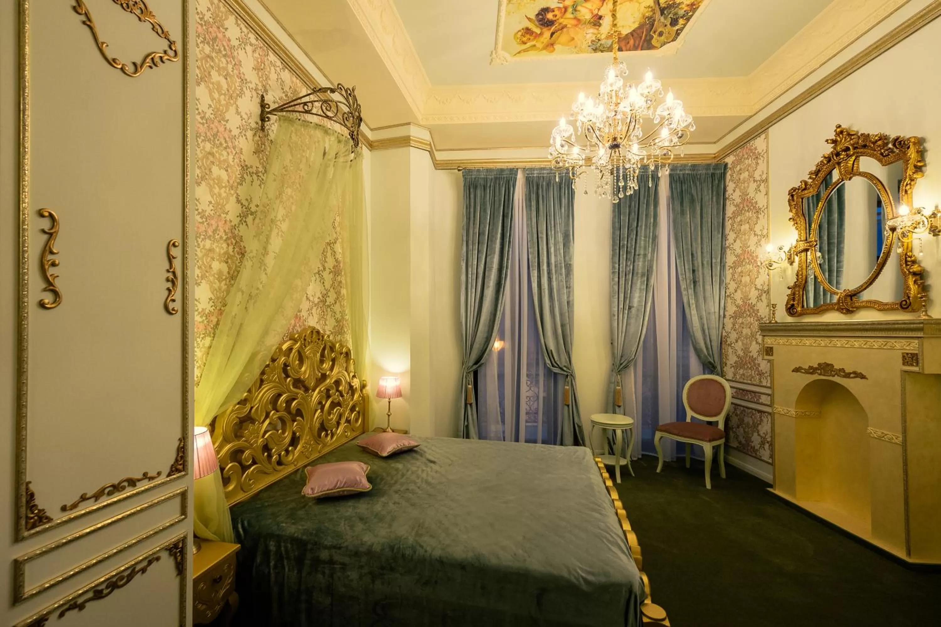 Photo of the whole room, Bed in Belle Epoque Boutique (Adult Only)