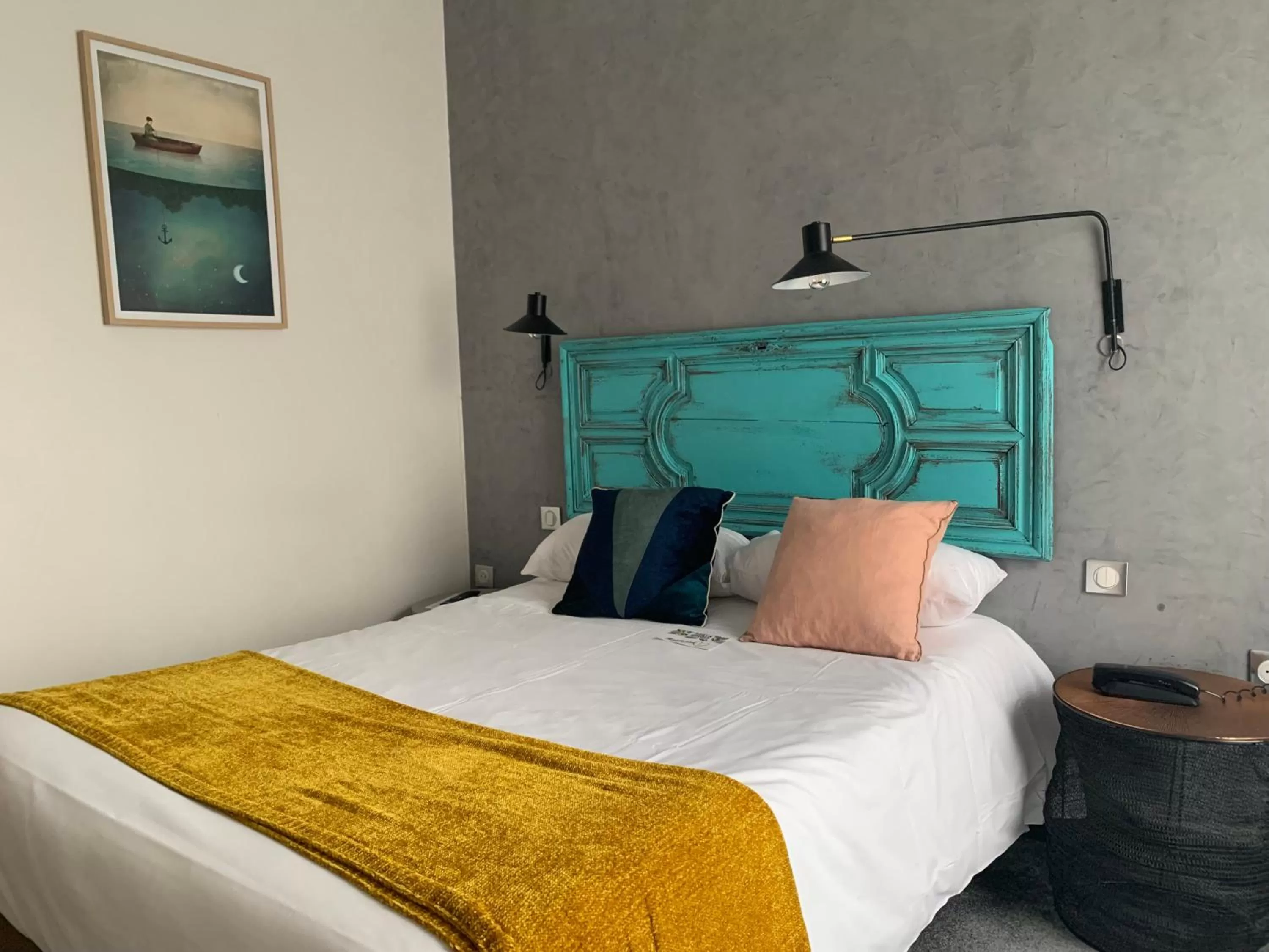 Bedroom, Bed in Urban Jungle Hôtel Orleans