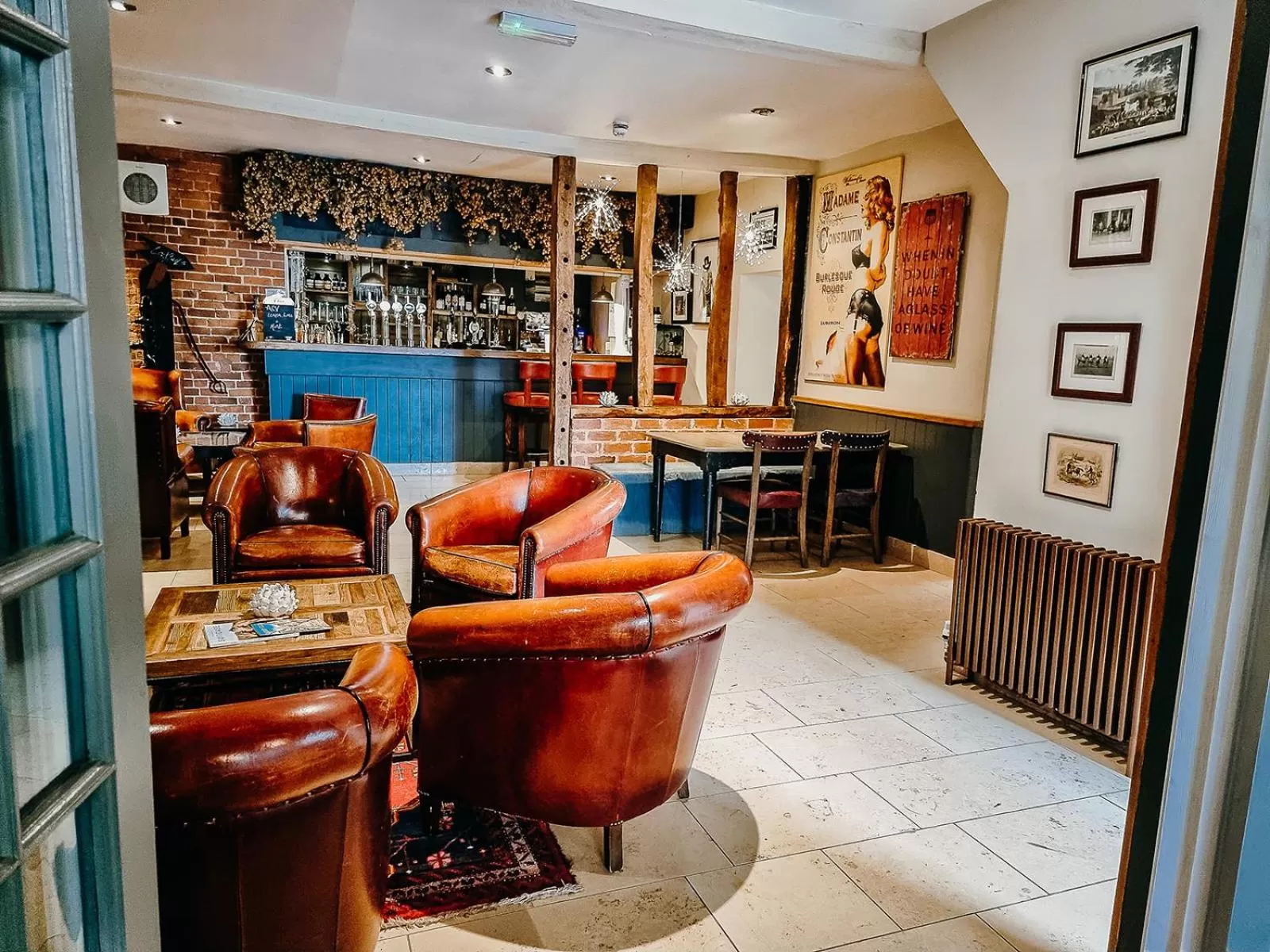 Communal lounge/ TV room, Lounge/Bar in Verzon House