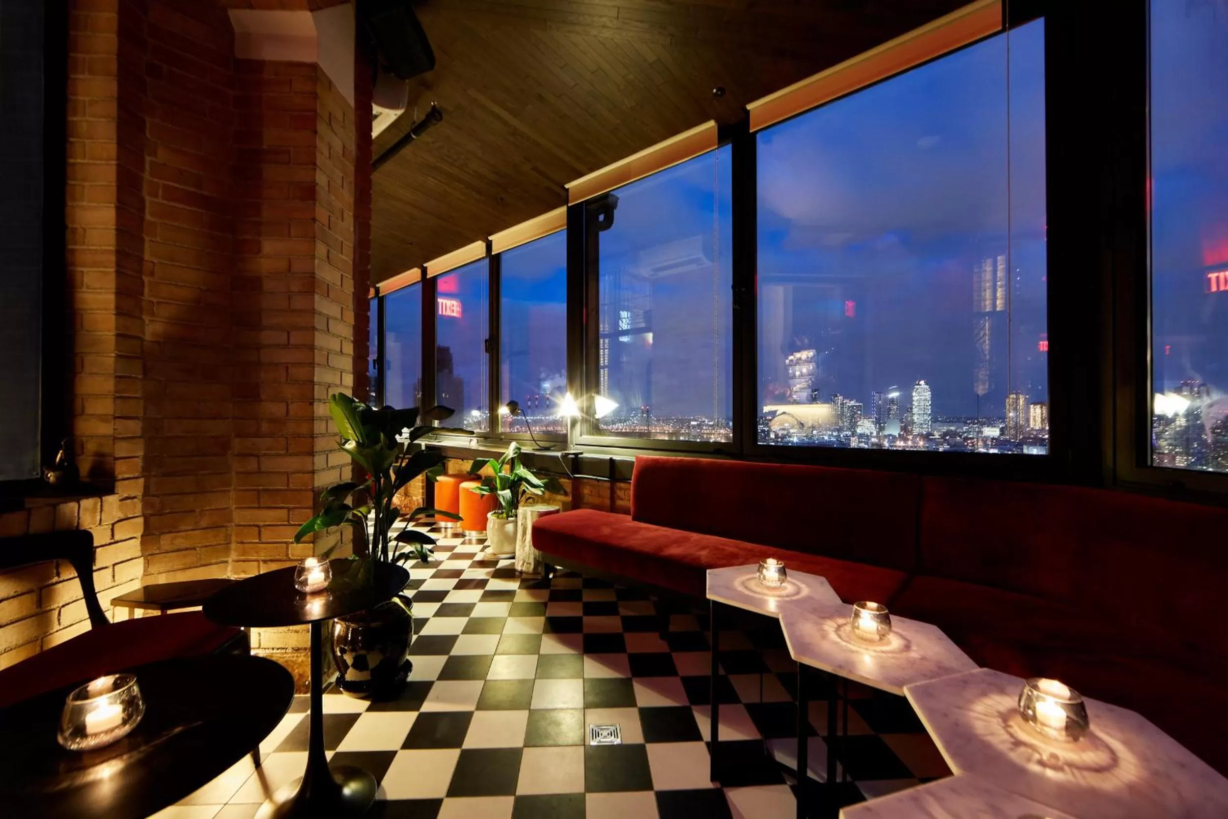 Restaurant/places to eat in The Beekman Tower, Trademark Collection by Wyndham