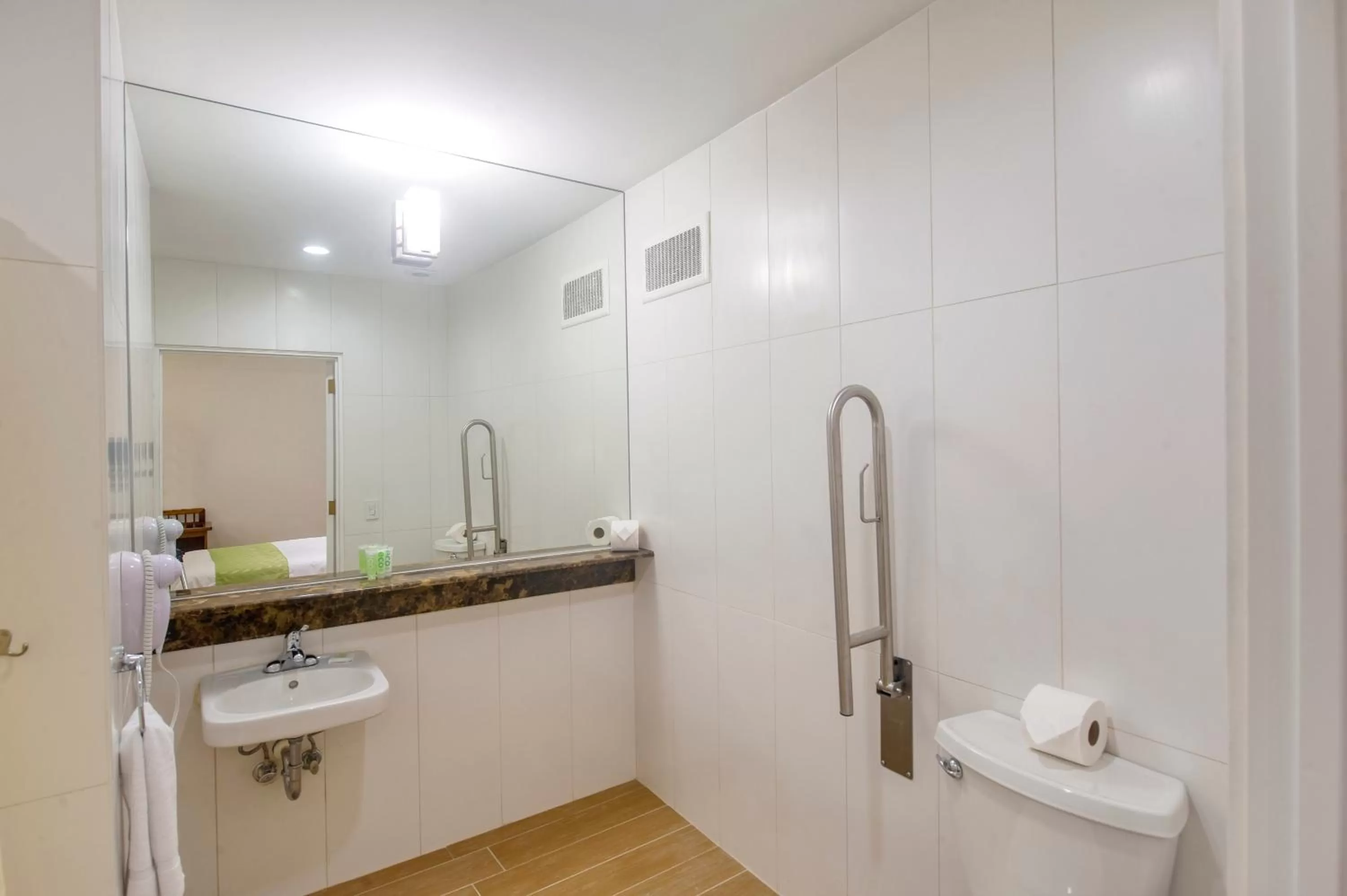 acessibility in Balmoral Hotel San José CR, Historic District