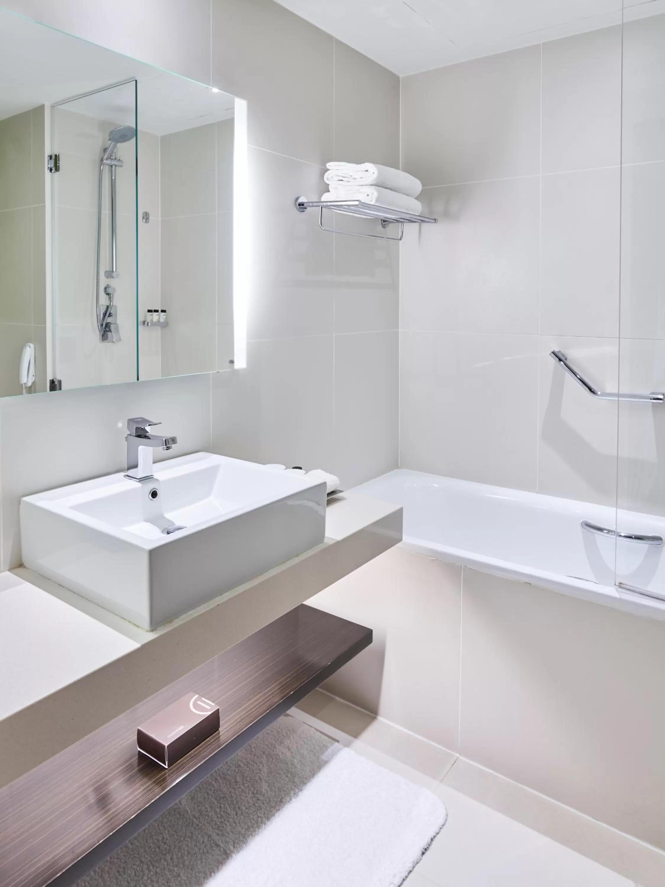 Bathroom in Pullman Dubai Creek City Centre