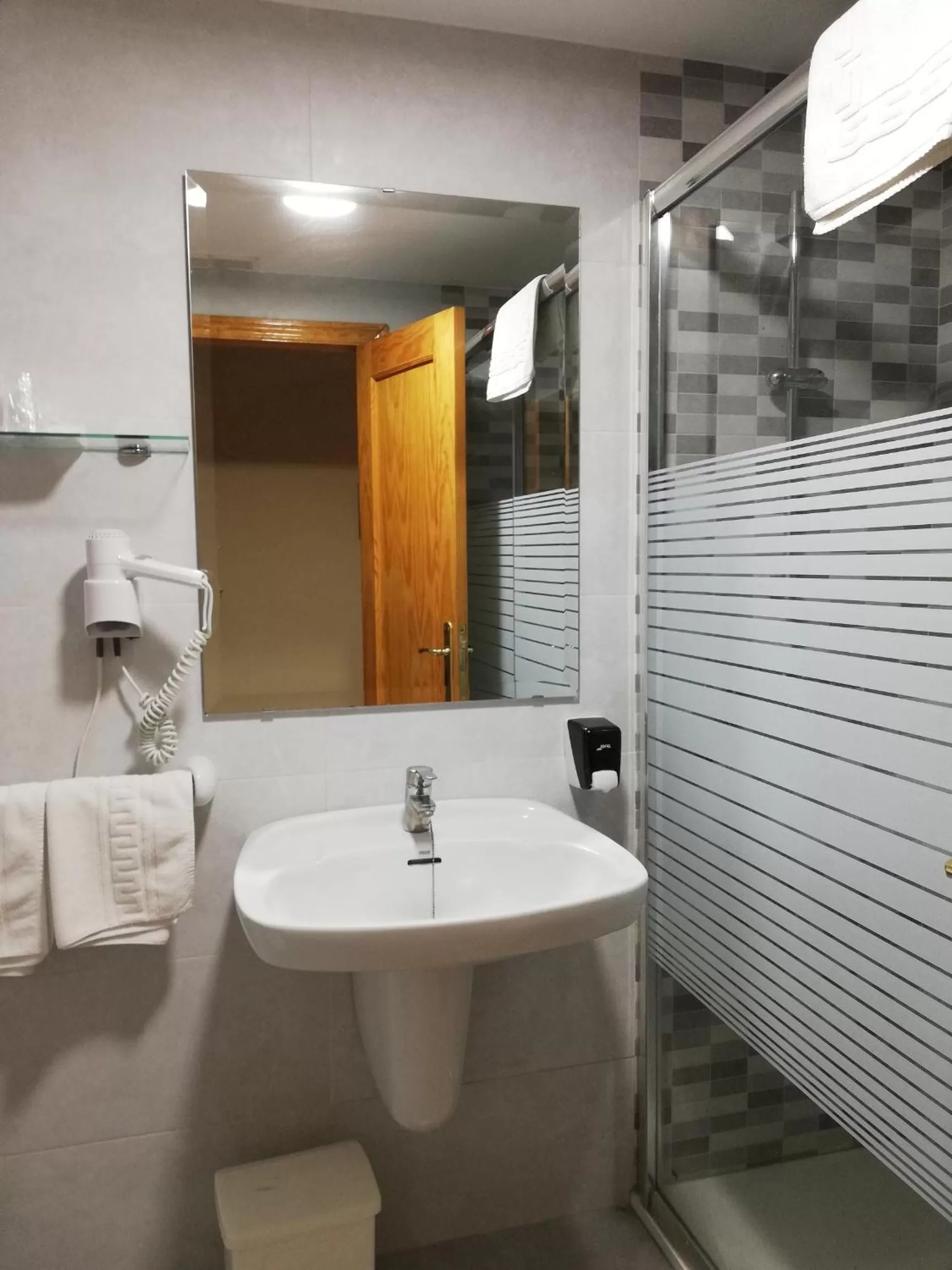 Bathroom in Labella María