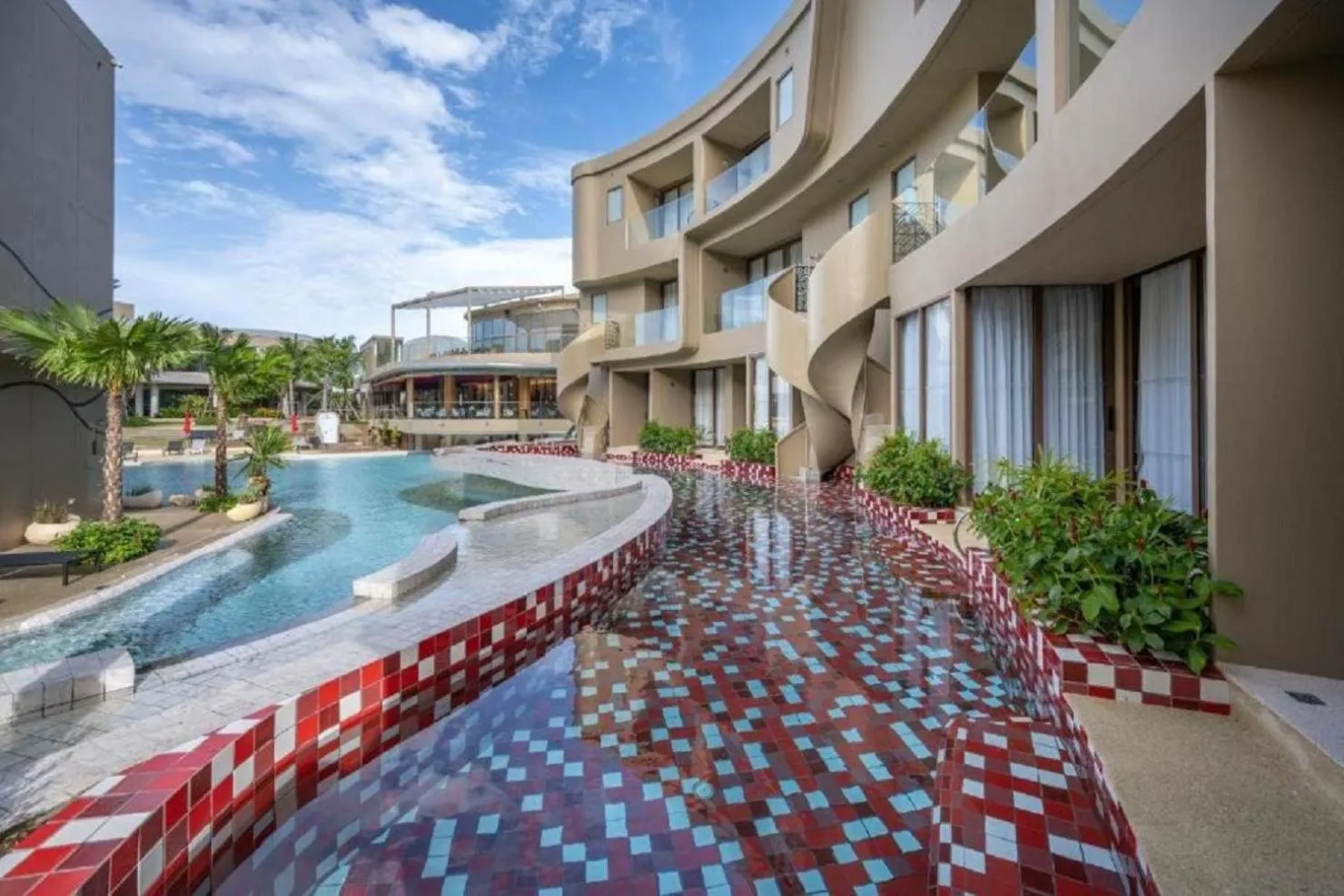 Swimming pool in Metadee Concept Hotel