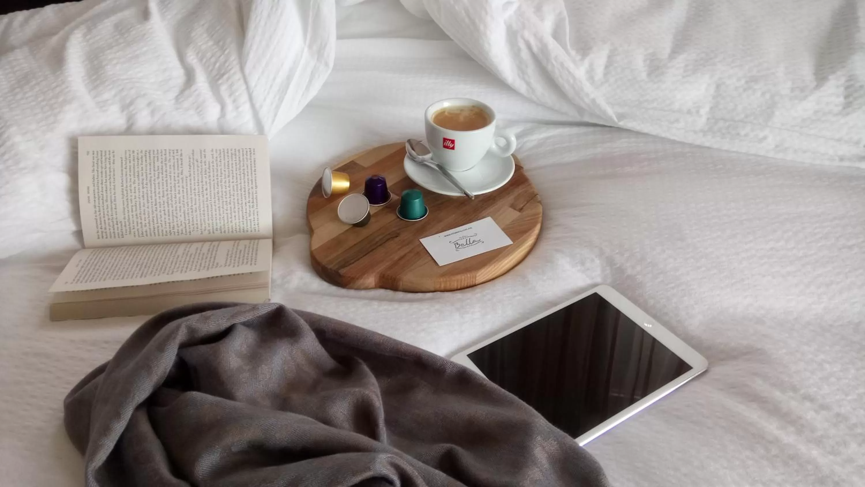 Coffee/tea facilities, Bed in Villa Bella