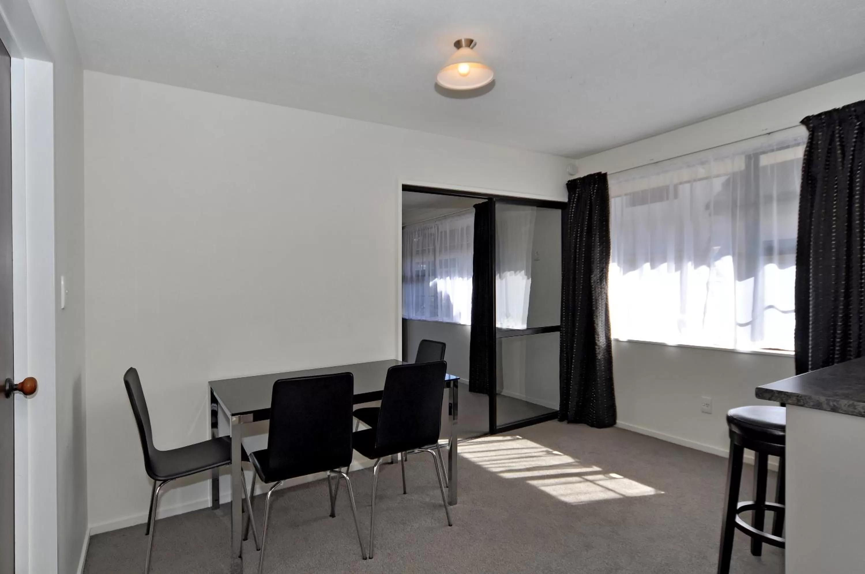Living room in Metropolitan Motel on Riccarton - 2 mins walk to Westfield
