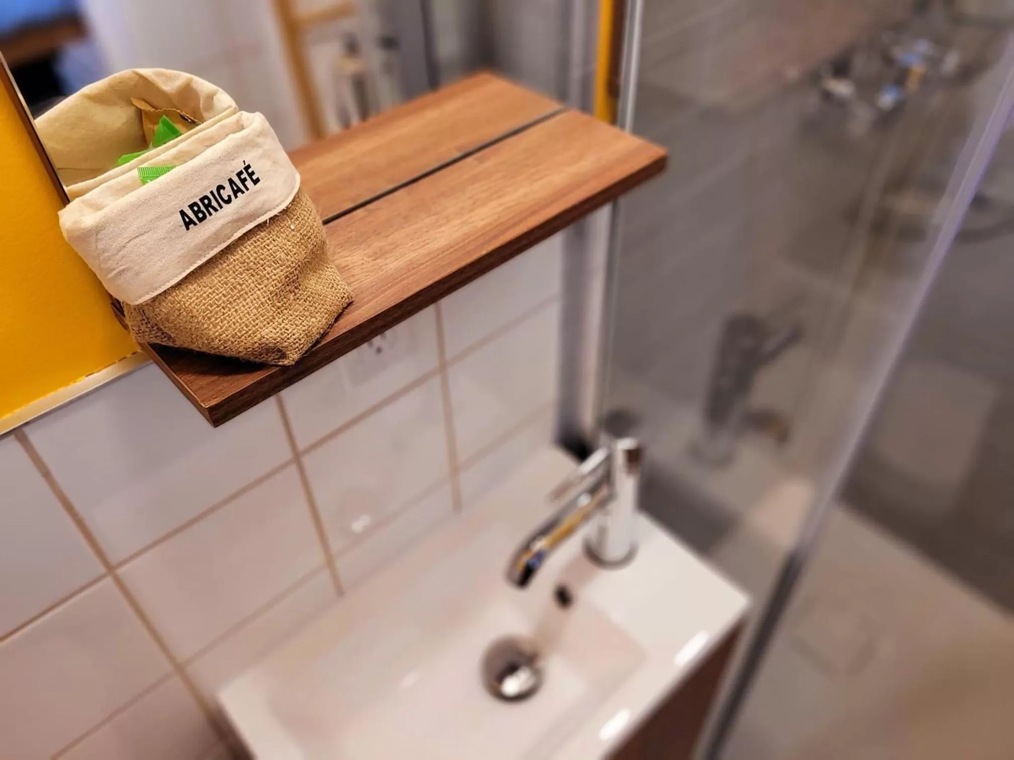 Bathroom in Motel Abricafé