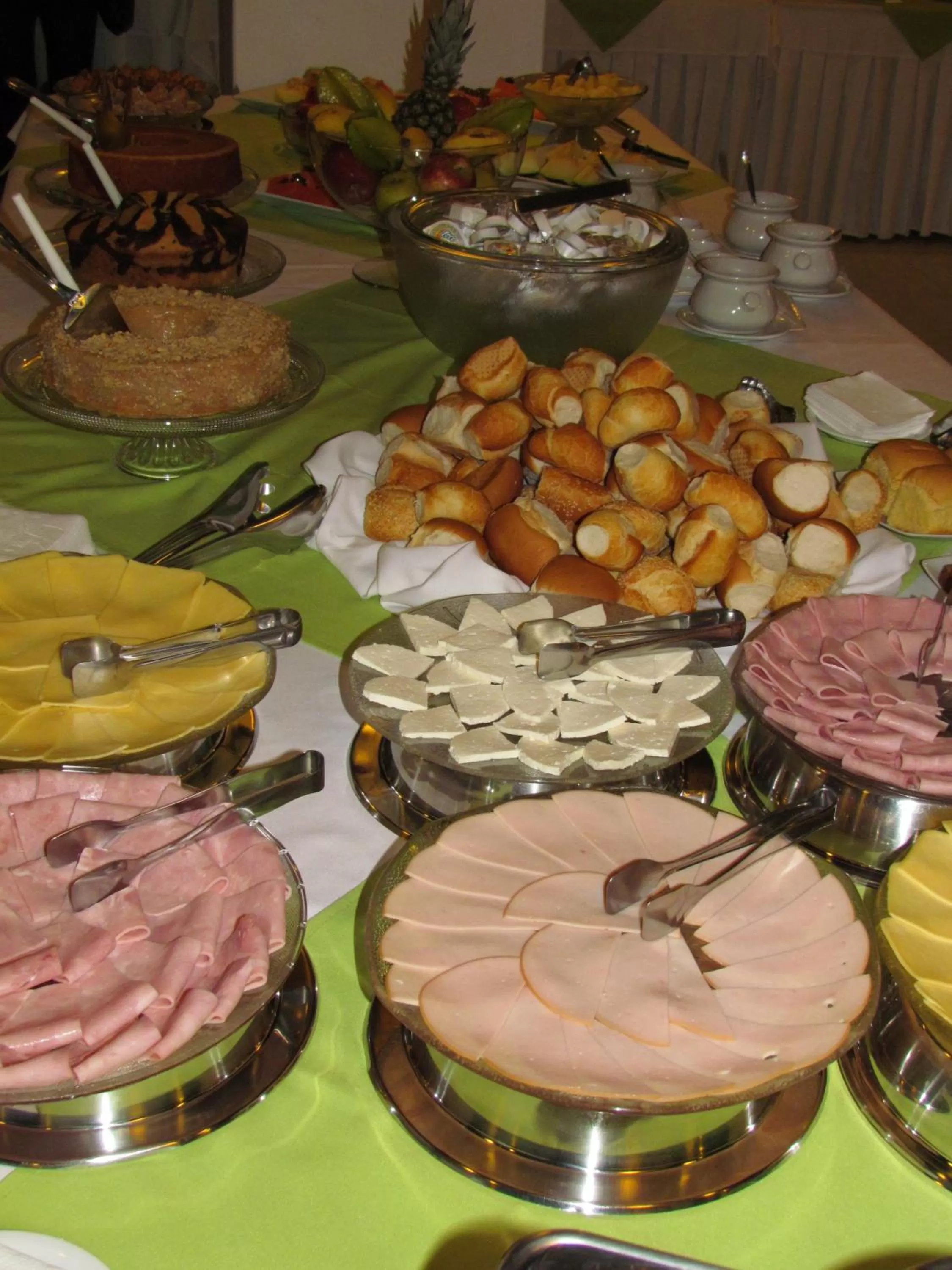 Buffet breakfast in Brisamar Suite Hotel