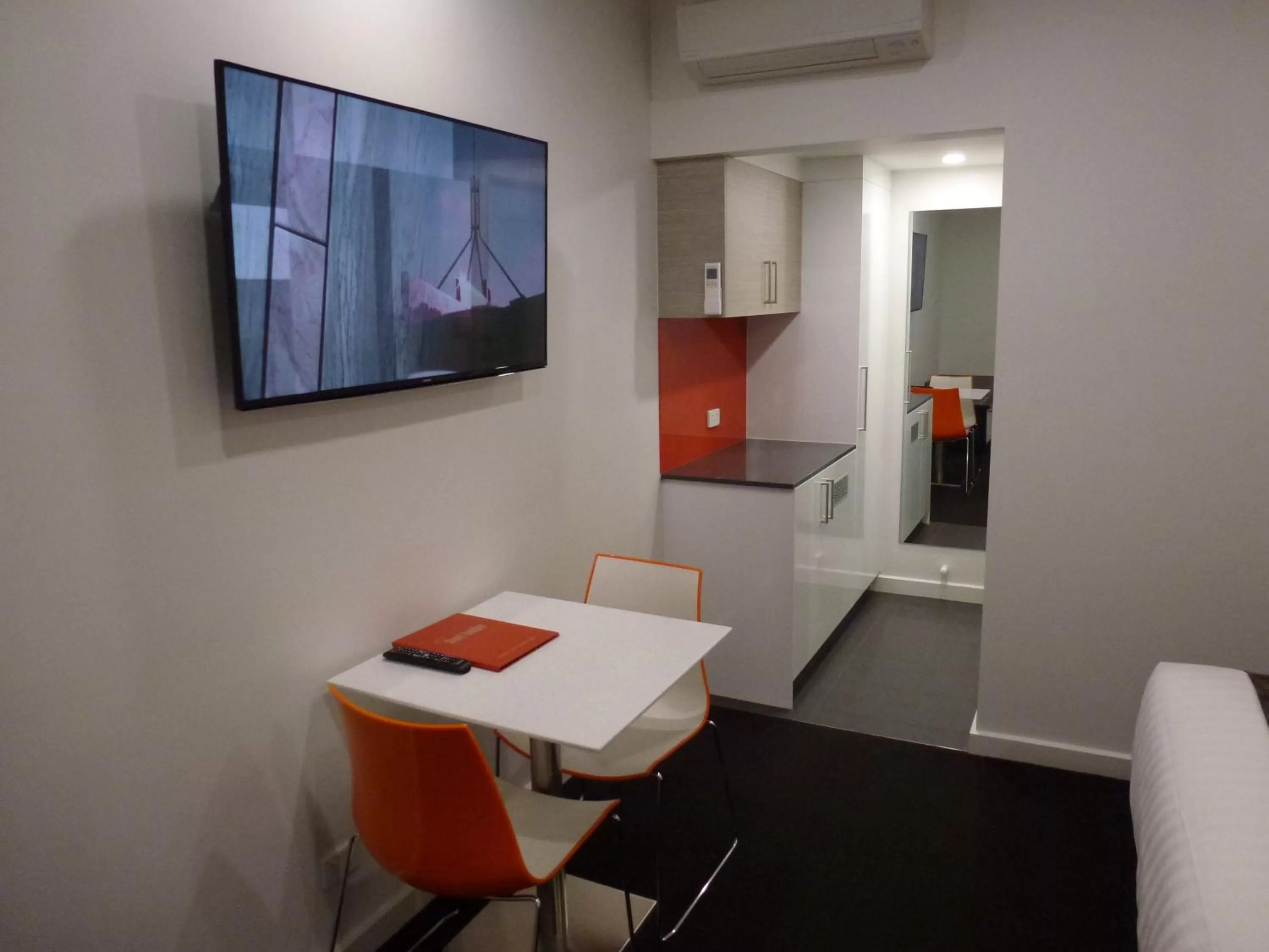 Dining area in Tower Motor Inn