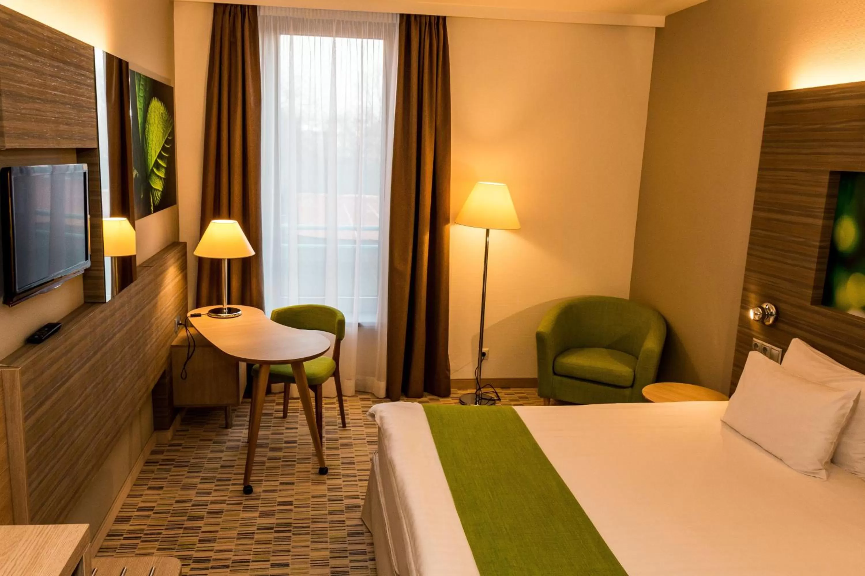 Photo of the whole room, Bed in Holiday Inn Budapest-Budaörs by IHG