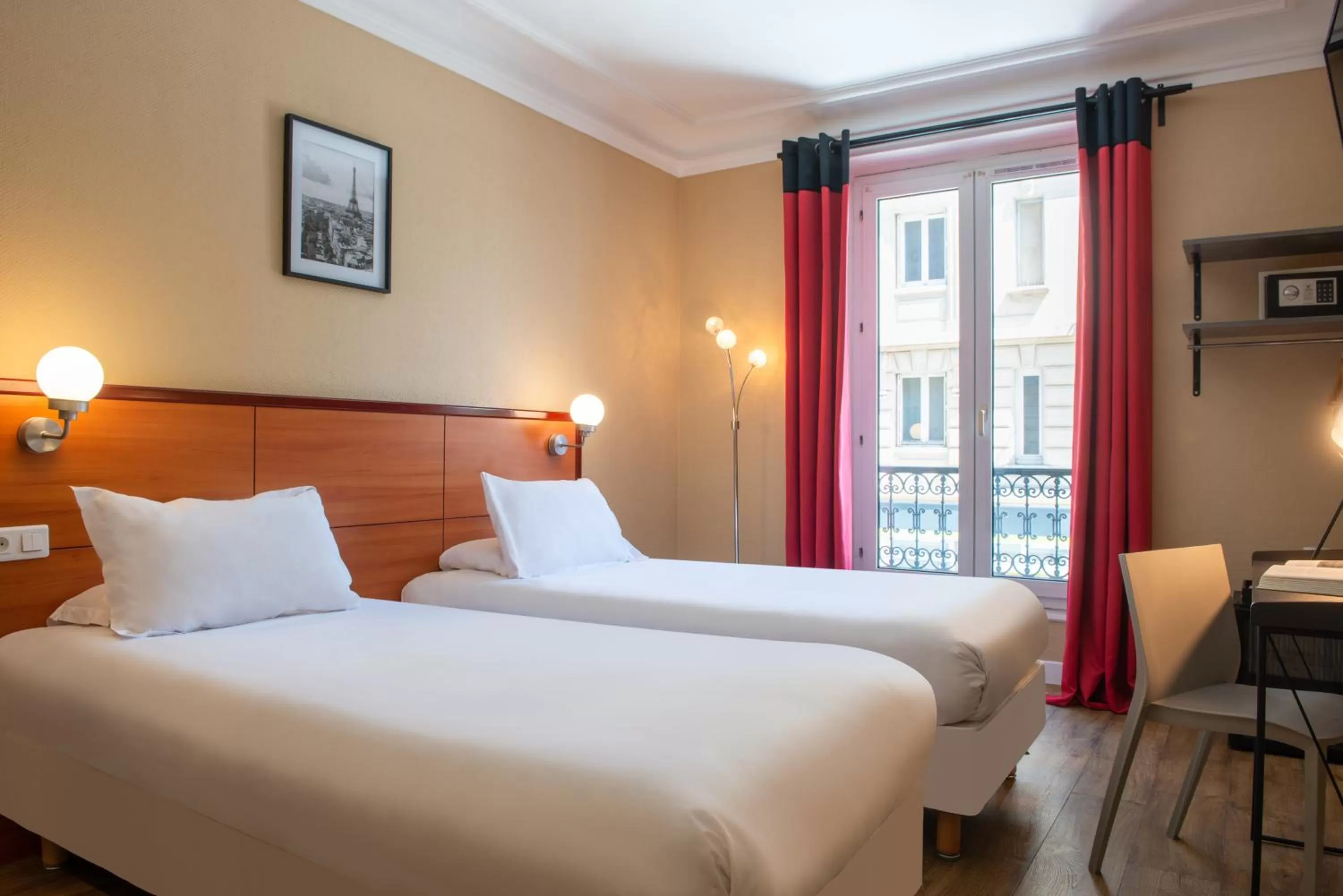 Superior Twin Room in Hôtel Coypel by Magna Arbor