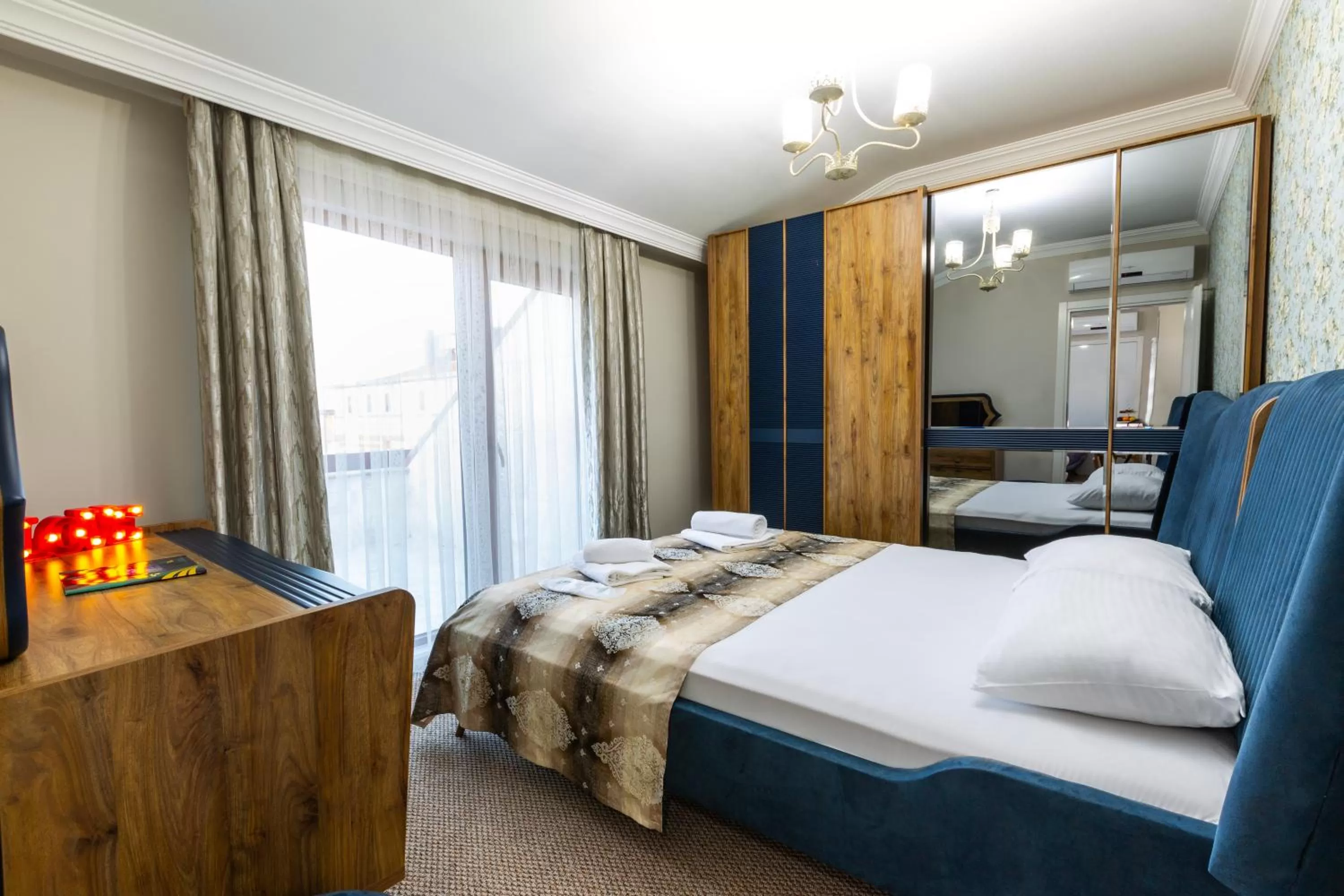 Bed in Bikka&Asell Suite Hotel