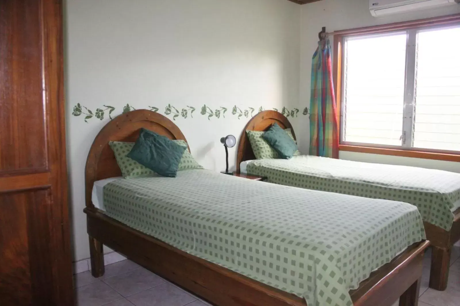 Two-Bedroom Apartment in Rainbow Village Two-Bedroom Apartment in Rainbow Village