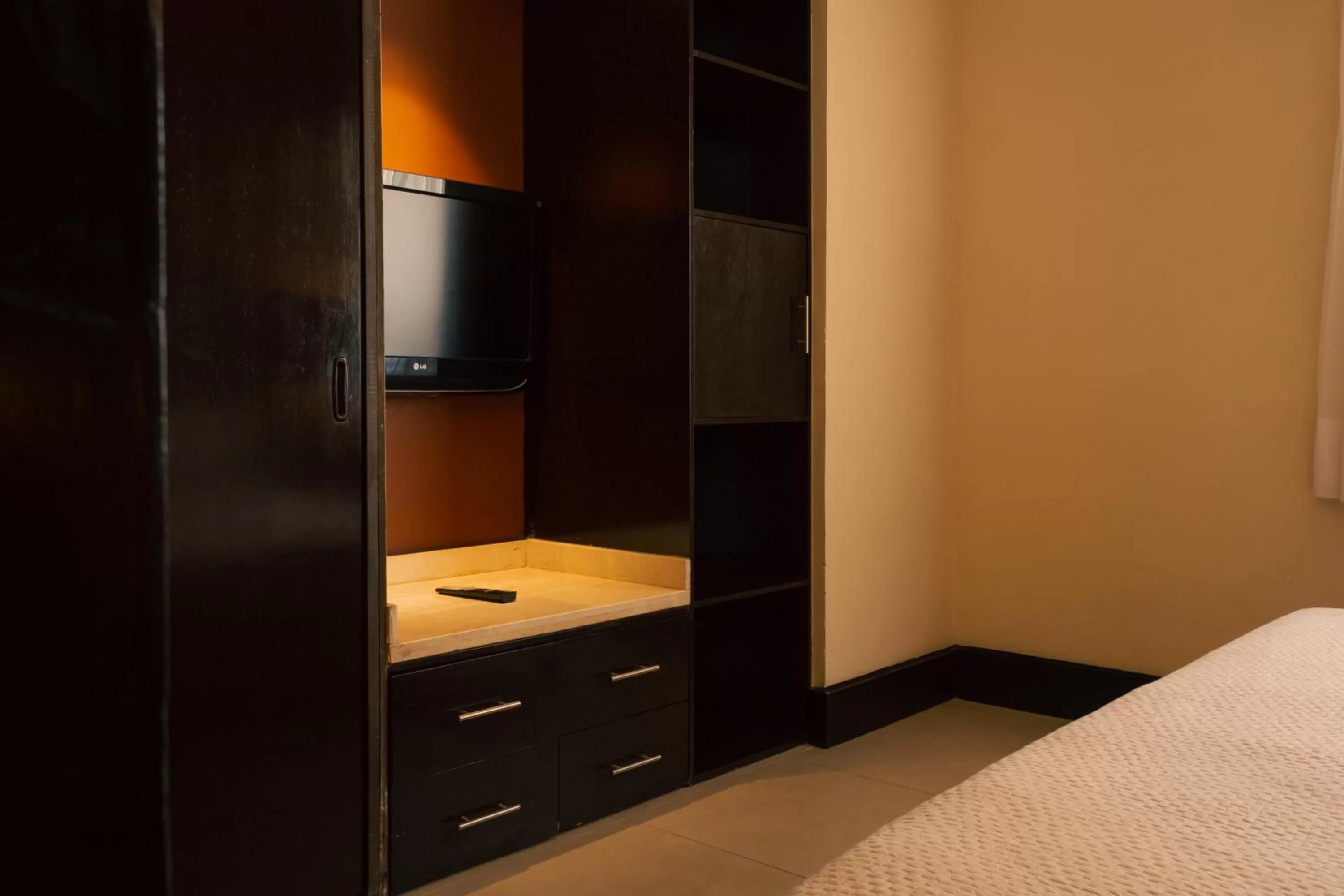 TV/Entertainment Center in Aldea Thai