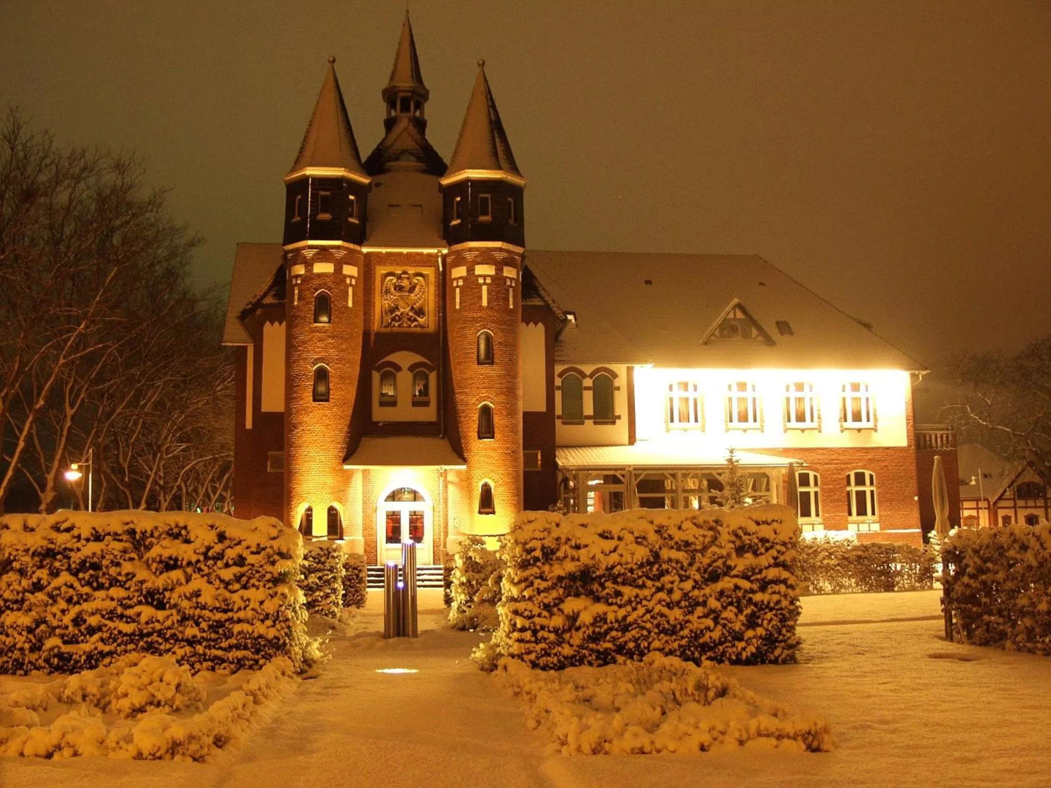 Restaurant/places to eat in Palace St. George