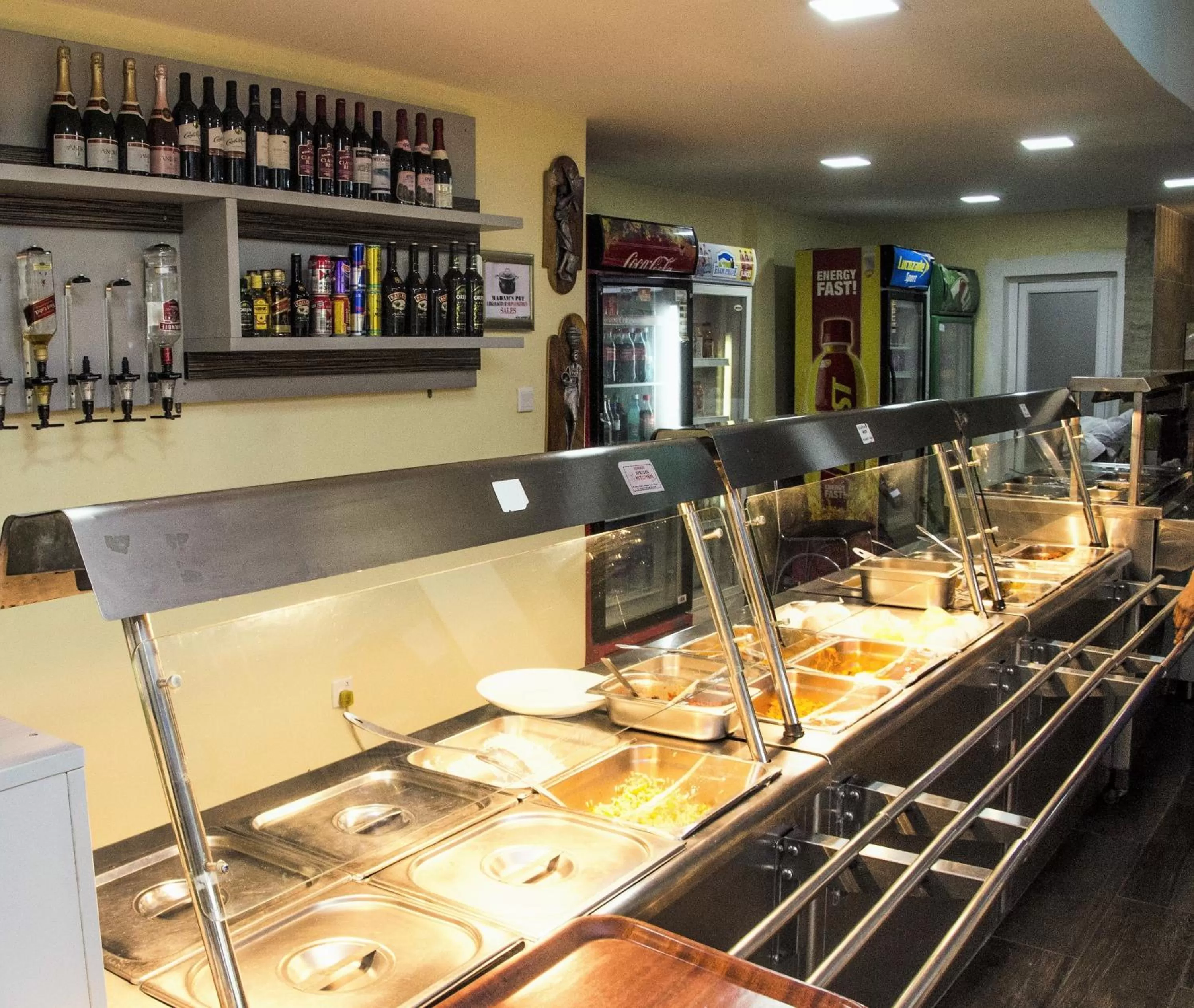 Restaurant/places to eat in Hotel Rosebud